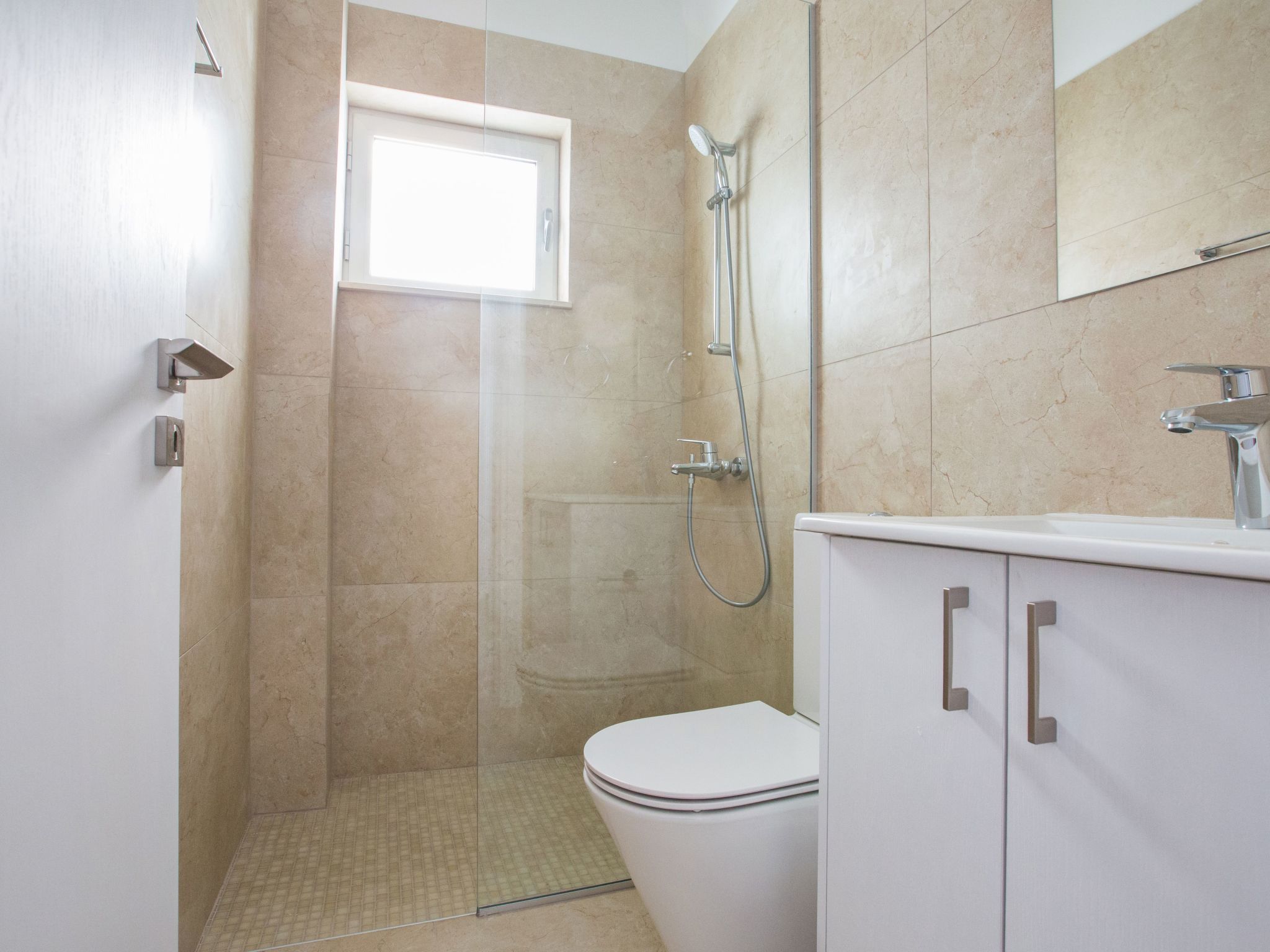 3-Schlafzimmer-Villa mit privatem Pool im Zentrum-Image-tags.info