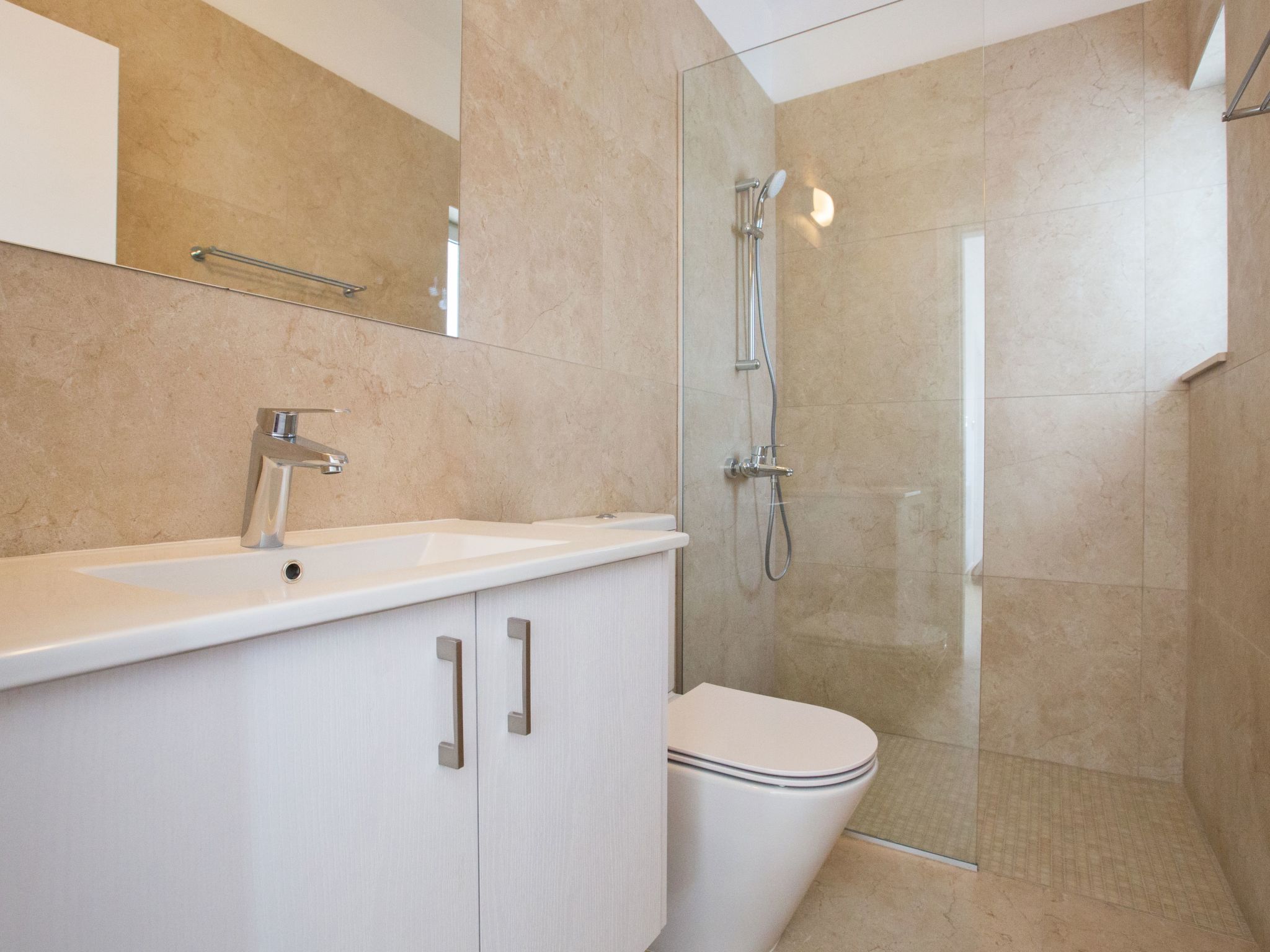 3-Schlafzimmer-Villa mit privatem Pool im Zentrum-Image-tags.info