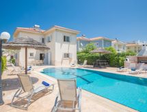 9-persoons vakantiehuis met privézwembad in centrum Protaras · 9 pers. - thumbnail 2