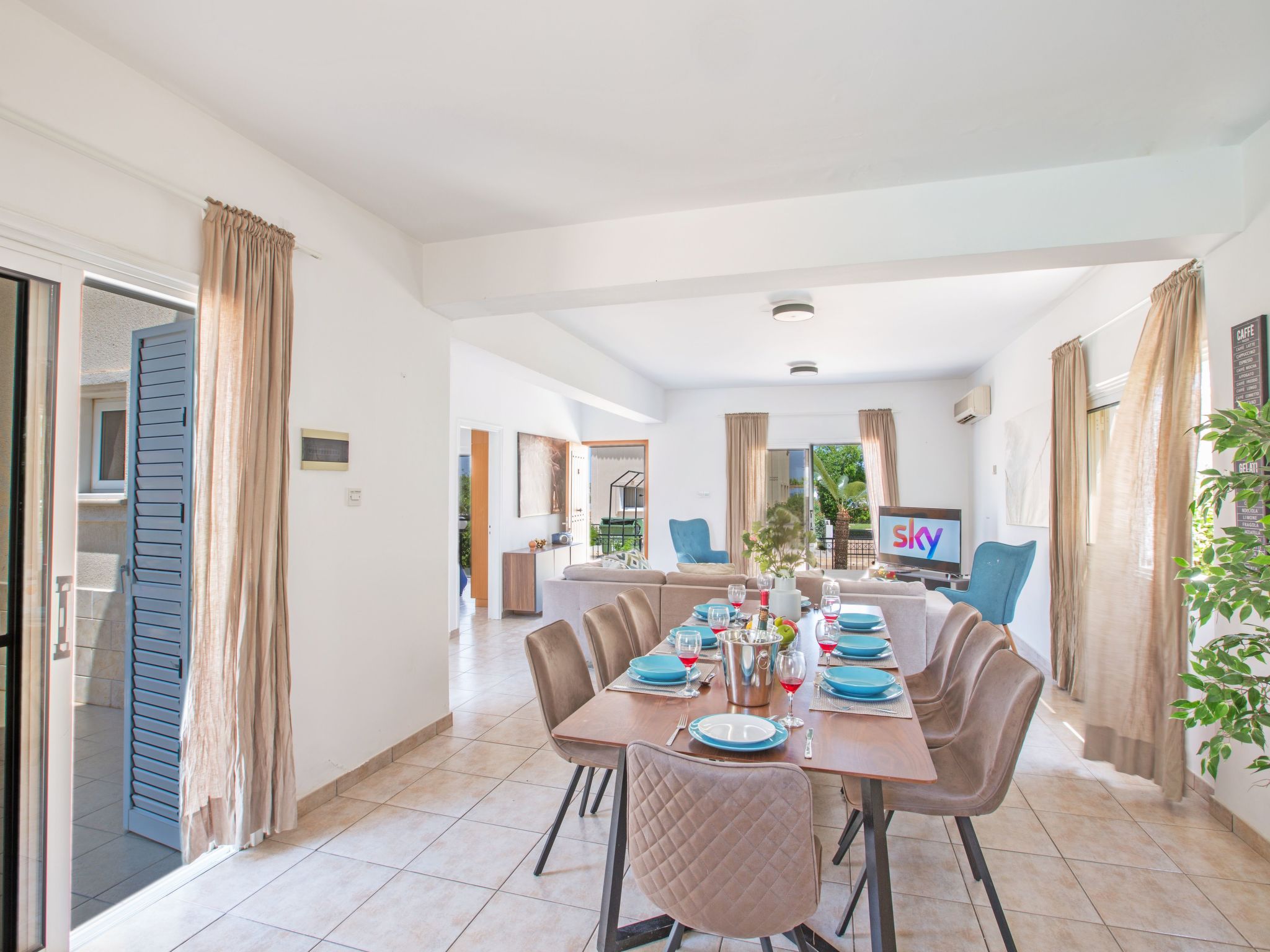 In Protaras mit privatem Parkplatz-Image-tags.info