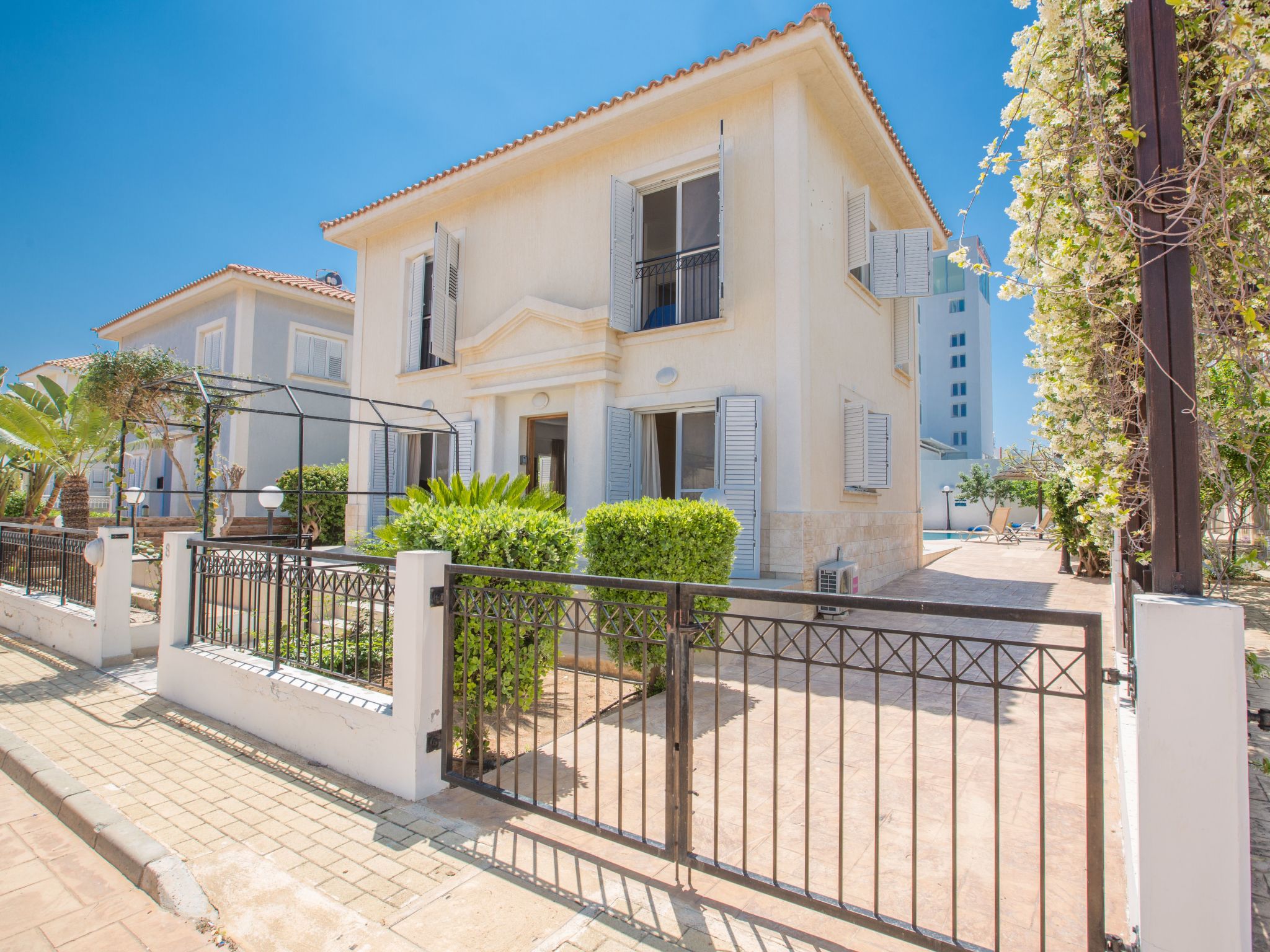 In Protaras mit privatem Parkplatz-Image-tags.info