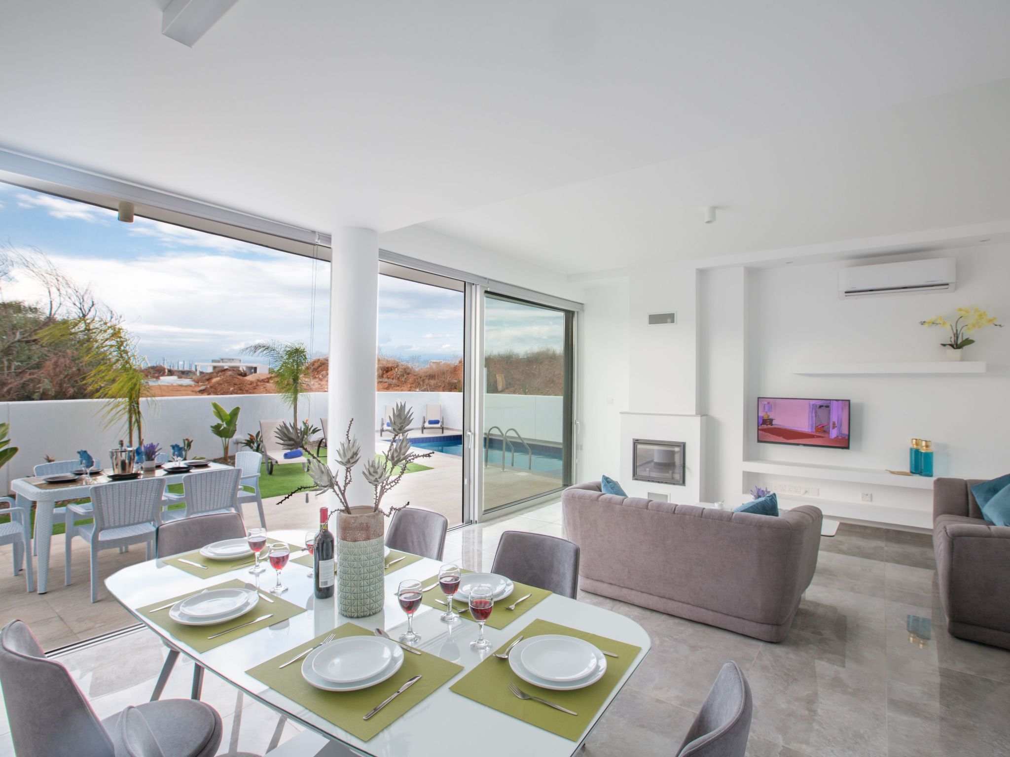 2-Schlafzimmer-Villa mit Pool, Dachgarten, Meerblick-Image-tags.info