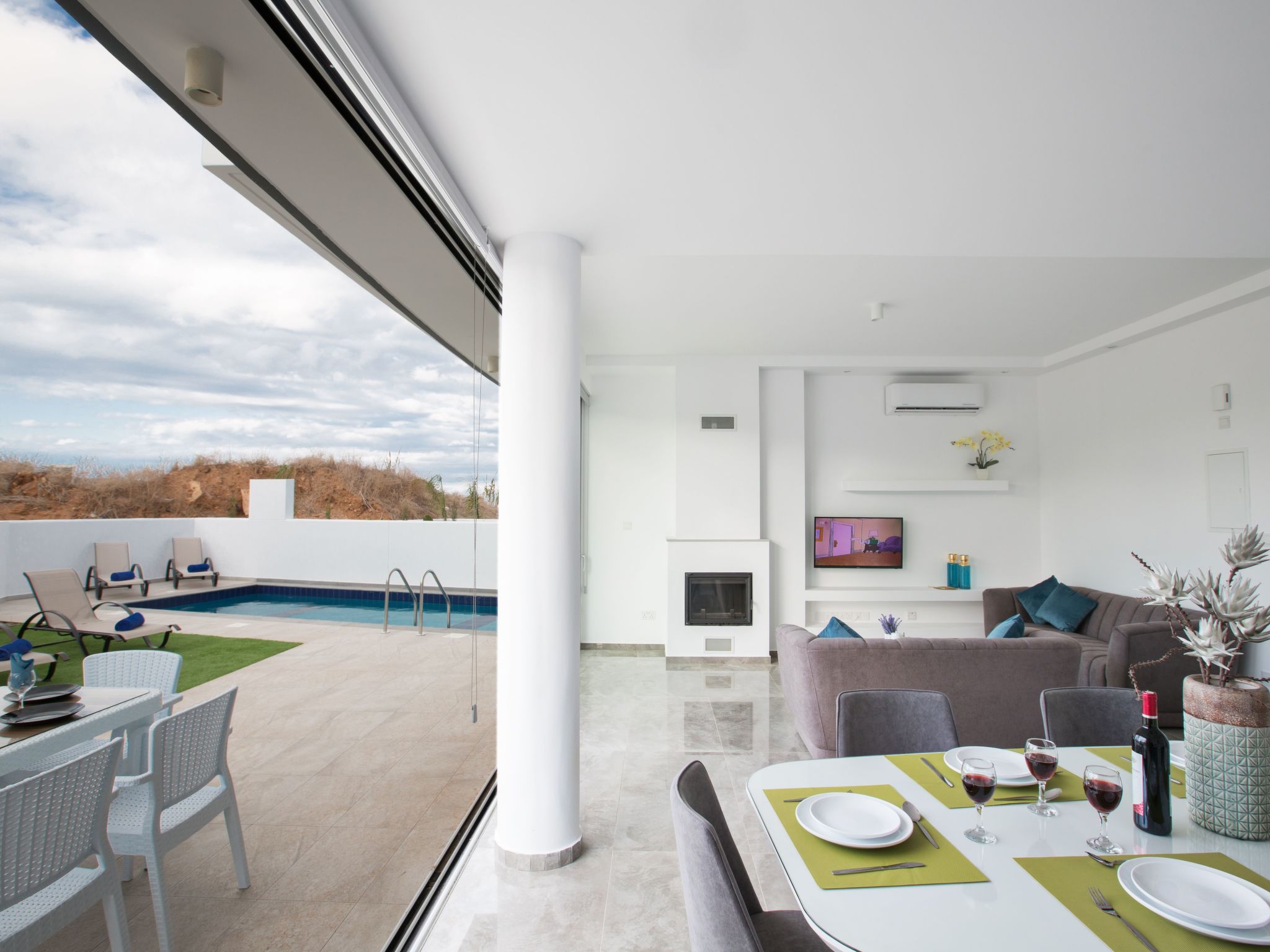 2-Schlafzimmer-Villa mit Pool, Dachgarten, Meerblick-Image-tags.info