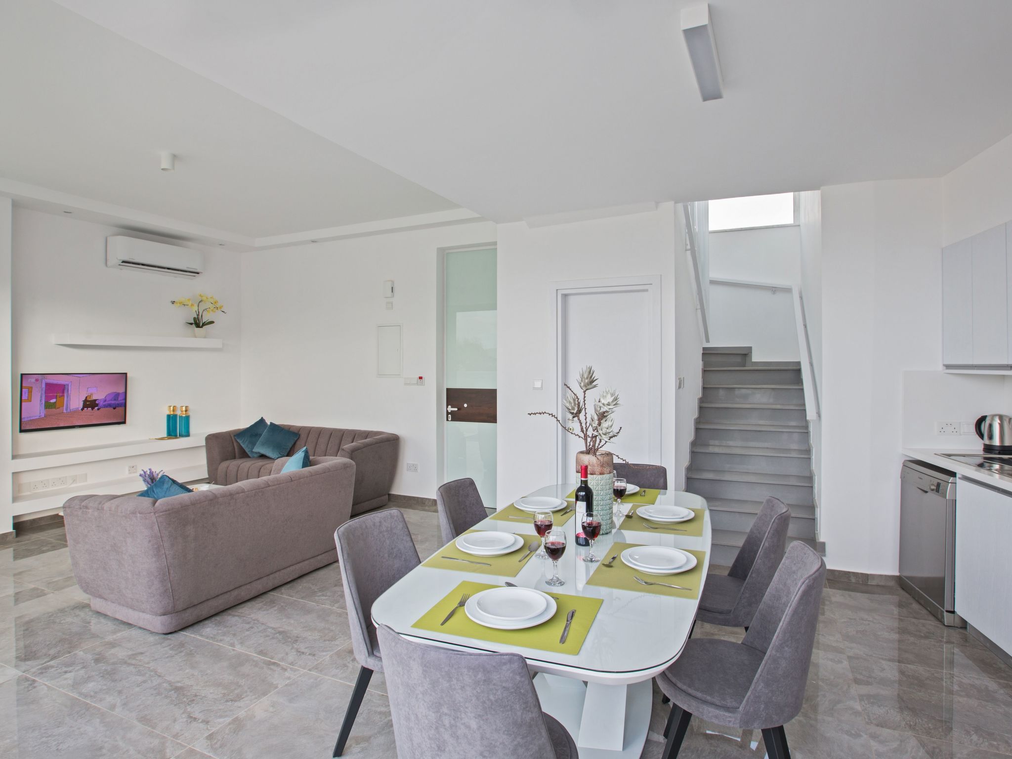 2-Schlafzimmer-Villa mit Pool, Dachgarten, Meerblick-Image-tags.info