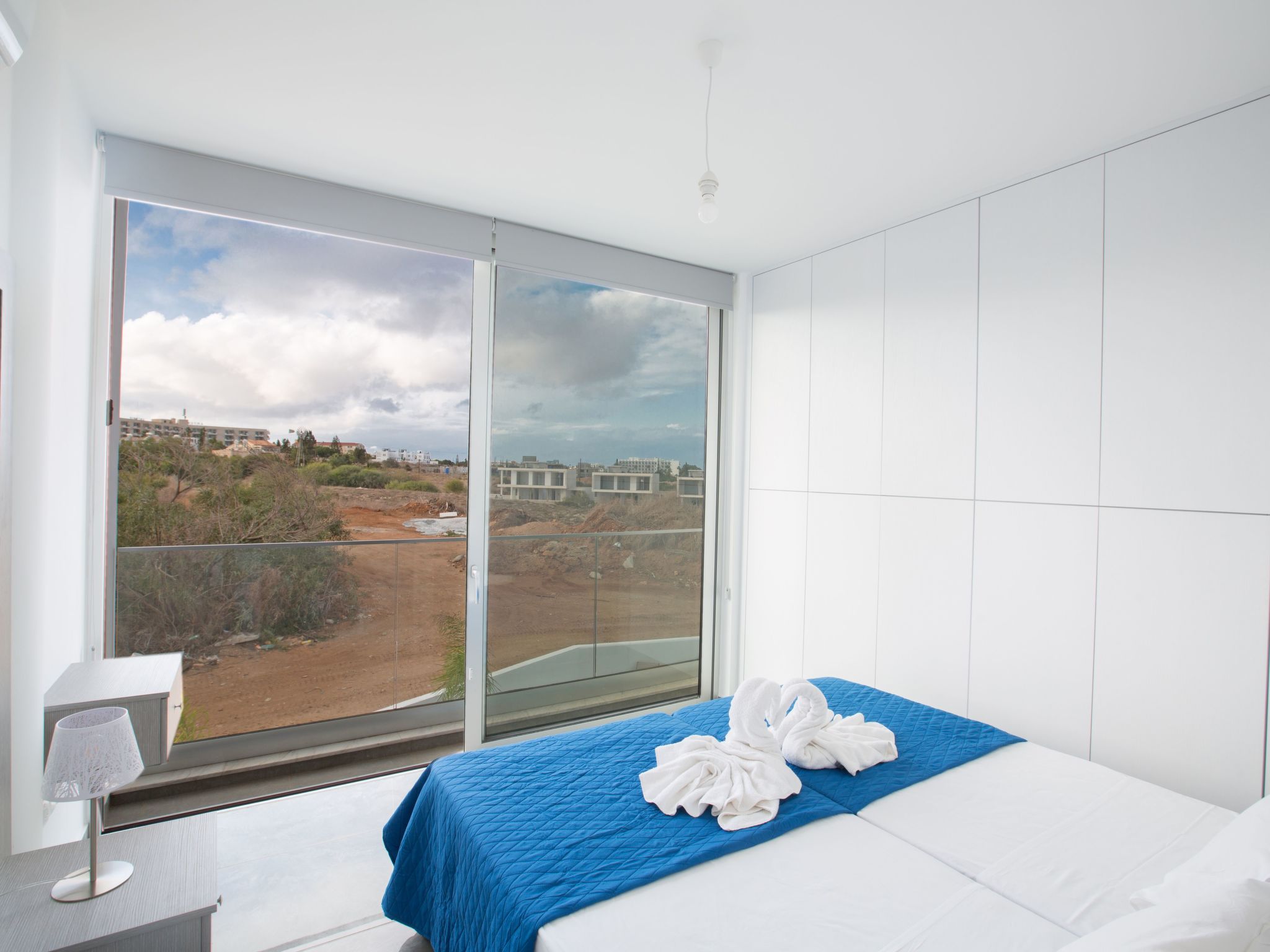 2-Schlafzimmer-Villa mit Pool, Dachgarten, Meerblick-Image-tags.info