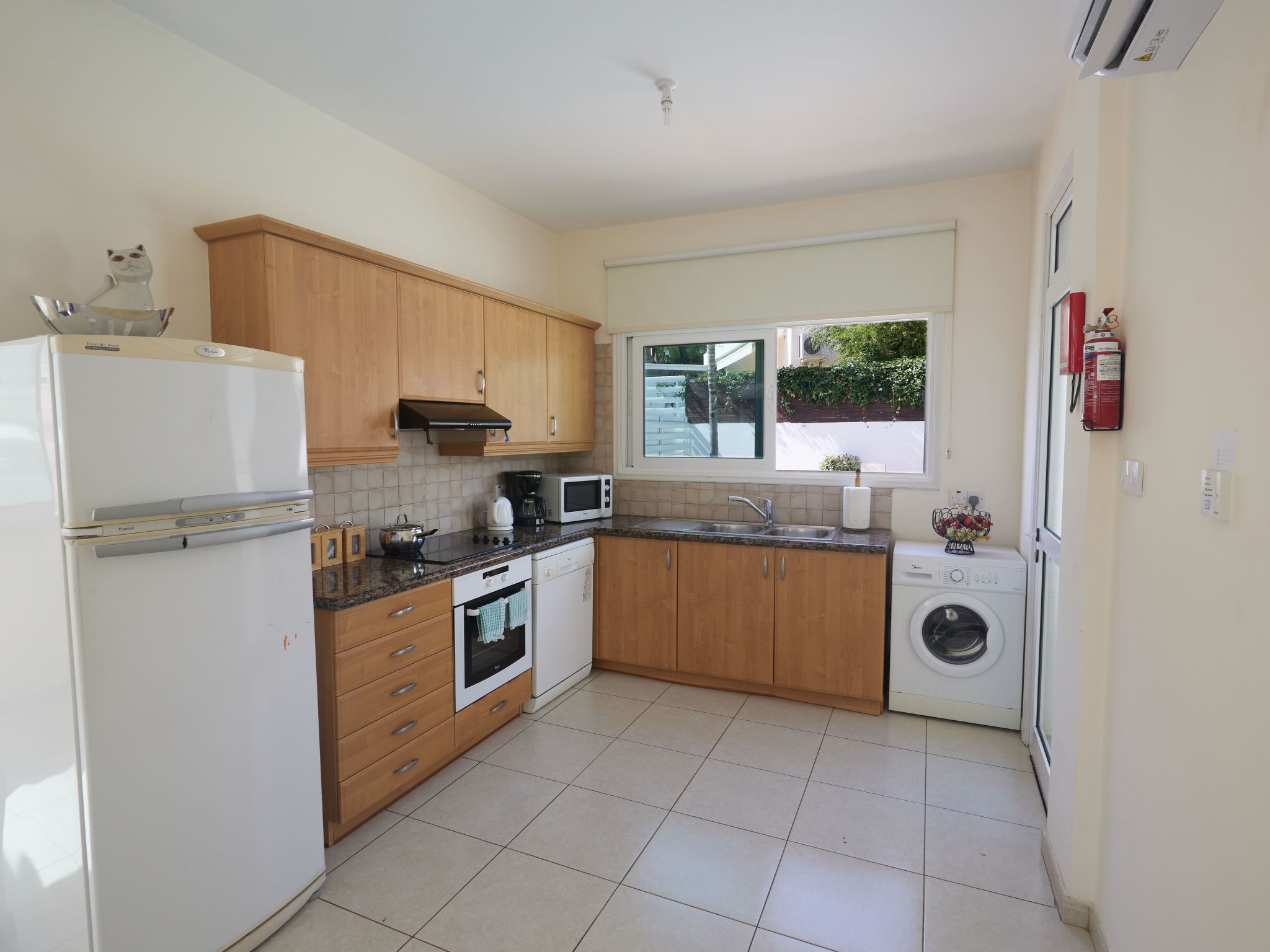 Hübsche Villa mit 3 Schlafzimmern und privatem Pool-Image-tags.info