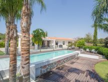 8-persoons vakantiehuis met privézwembad in centrum Protaras · 150 m² - thumbnail 2