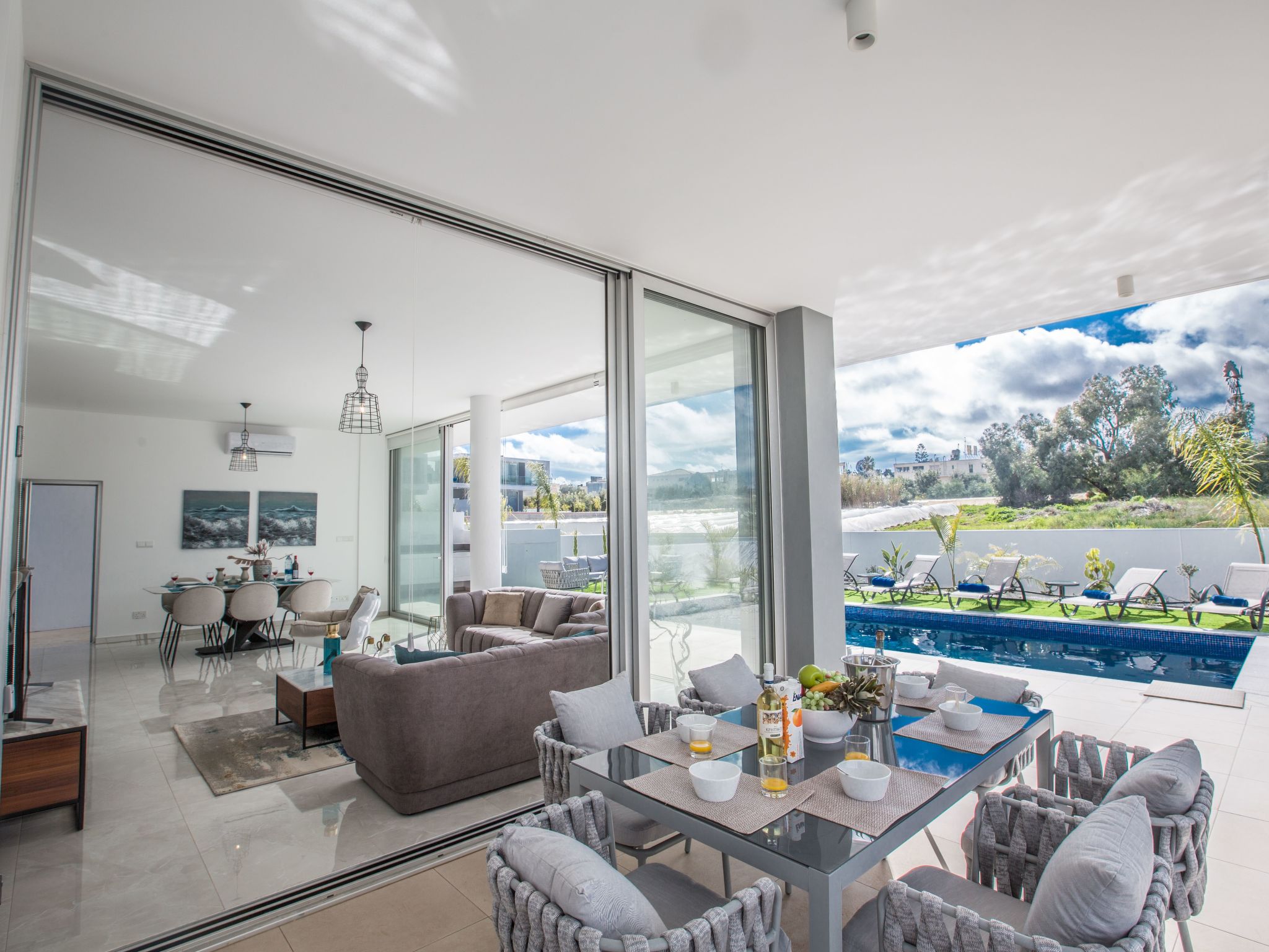 3-Schlafzimmer-Villa mit privatem Pool im Zentrum-Image-tags.info