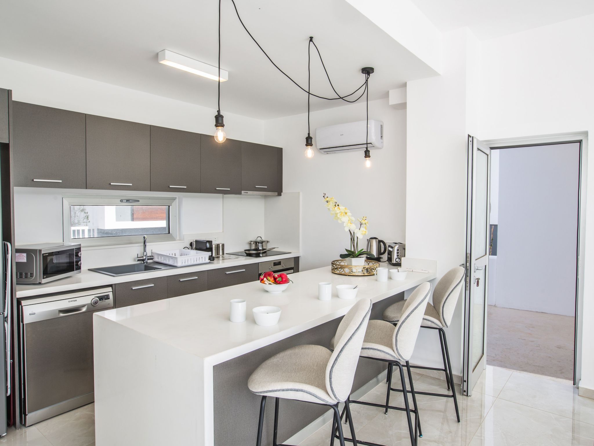 3-Schlafzimmer-Villa mit privatem Pool im Zentrum-Image-tags.info