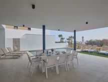 Privézwembad en luxe in Protaras: ruim vakantiehuis voor 10 personen - thumbnail 2