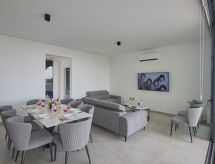 Privézwembad en luxe in Protaras: ruim vakantiehuis voor 10 personen - thumbnail 6