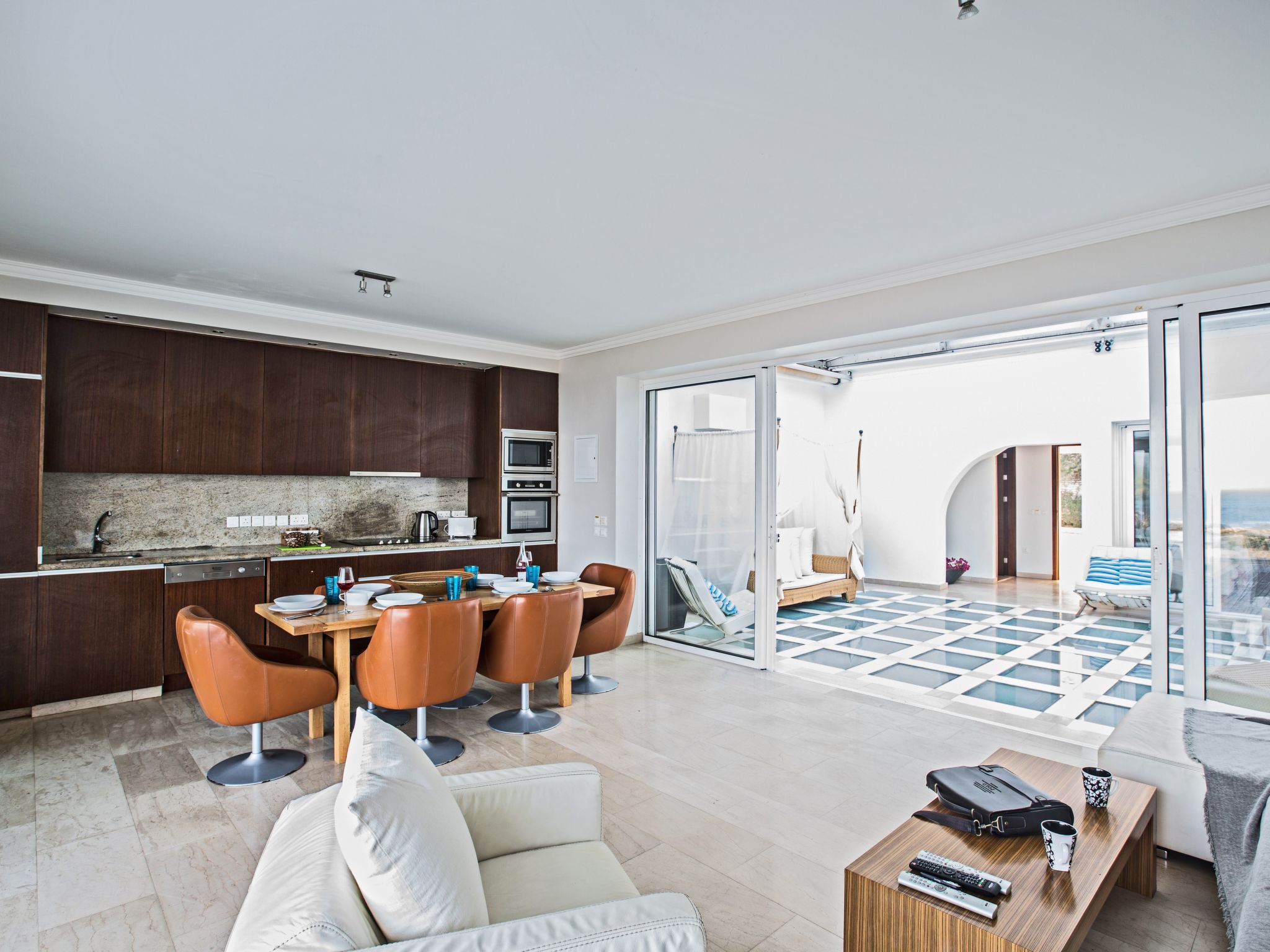 Geräumige Ferienvilla mit atemberaubendem Ausblick-Image-tags.info