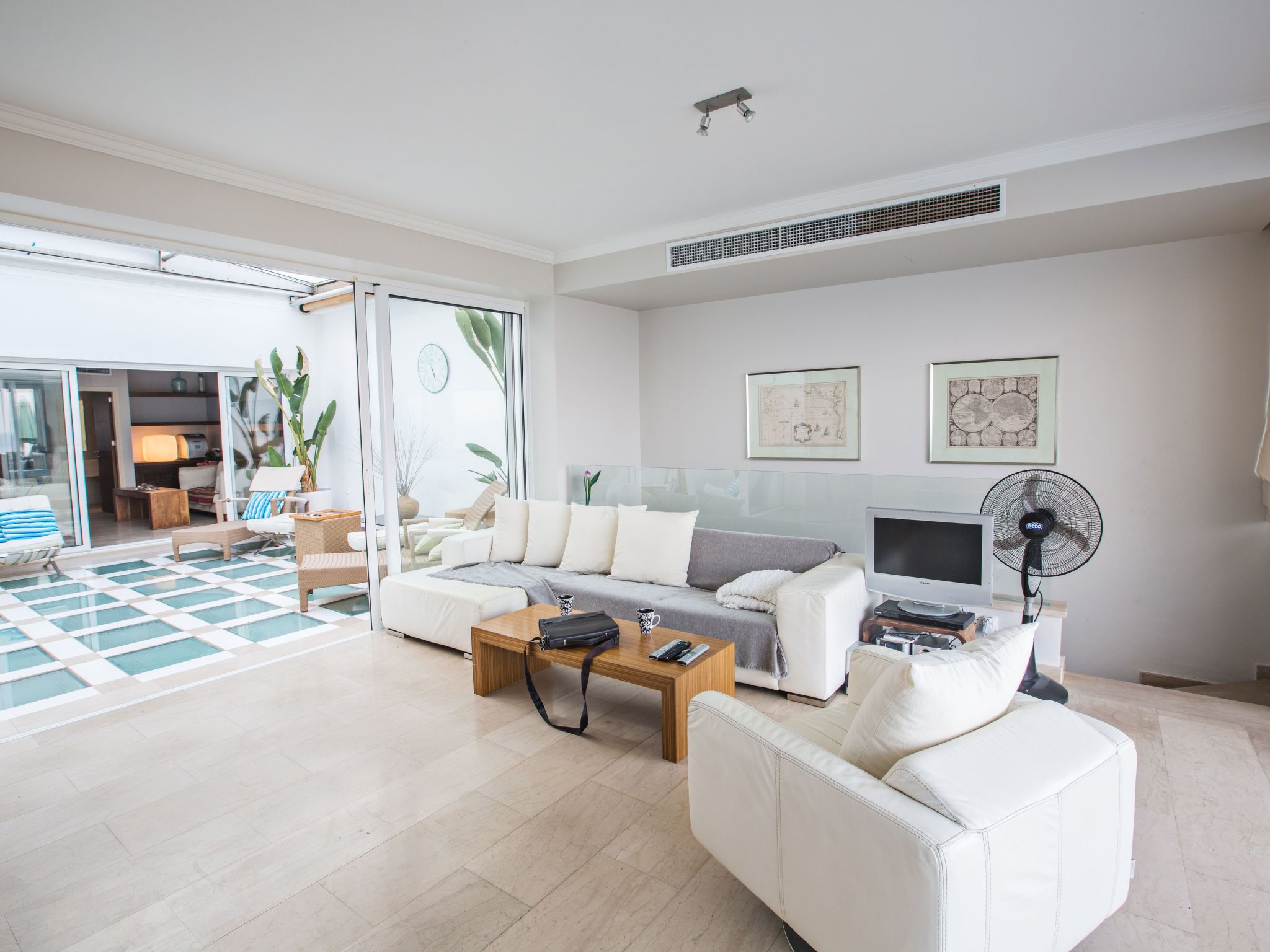 Geräumige Ferienvilla mit atemberaubendem Ausblick-Image-tags.info