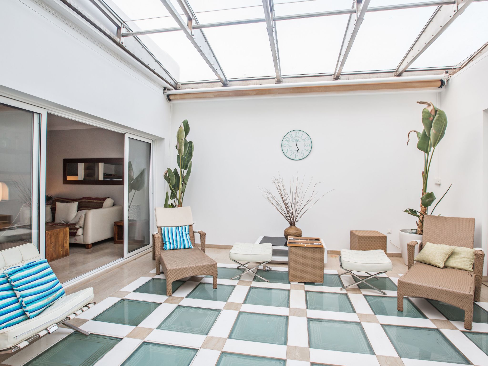 Geräumige Ferienvilla mit atemberaubendem Ausblick-Image-tags.info