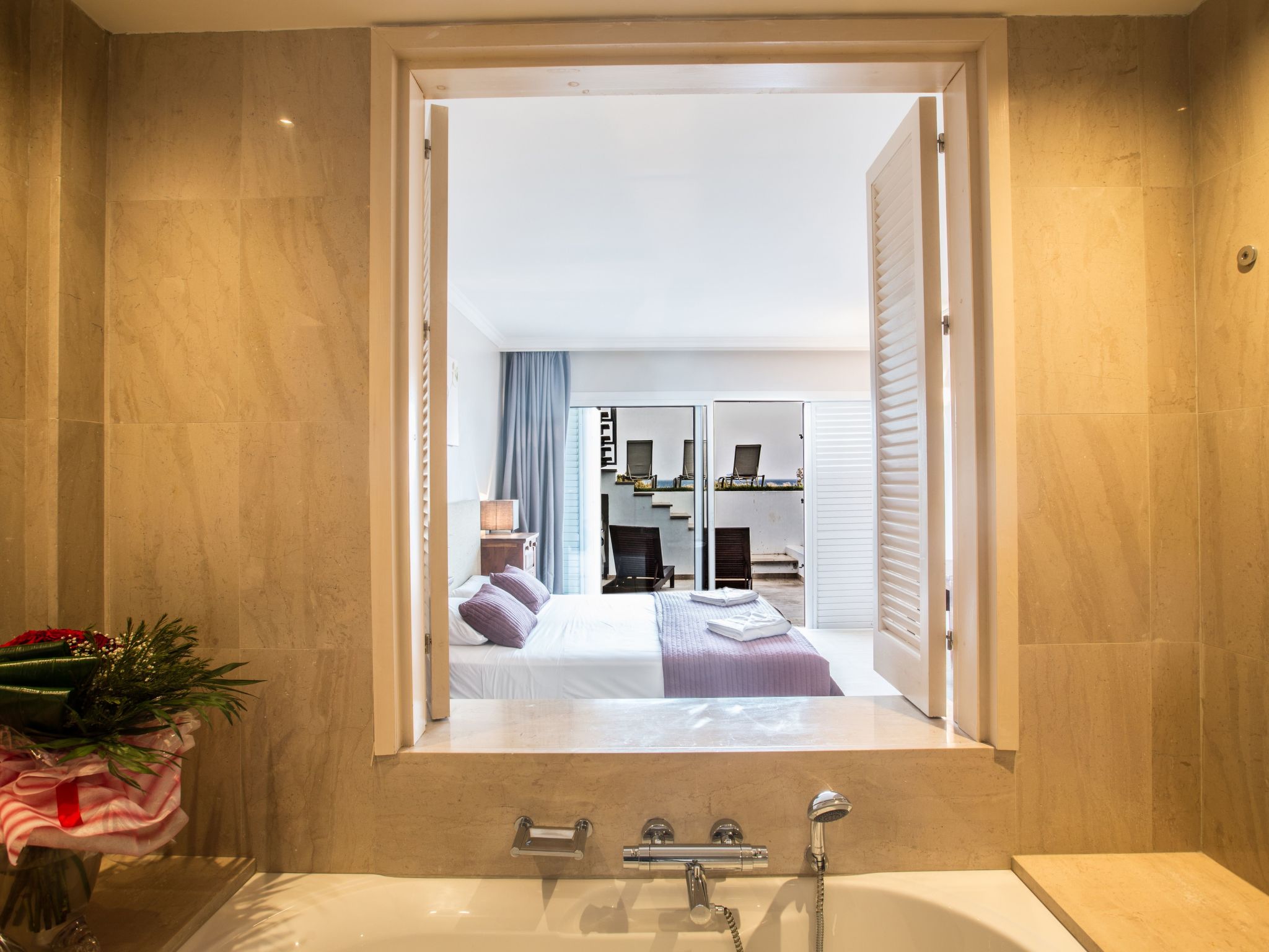 Geräumige Ferienvilla mit atemberaubendem Ausblick-Image-tags.info