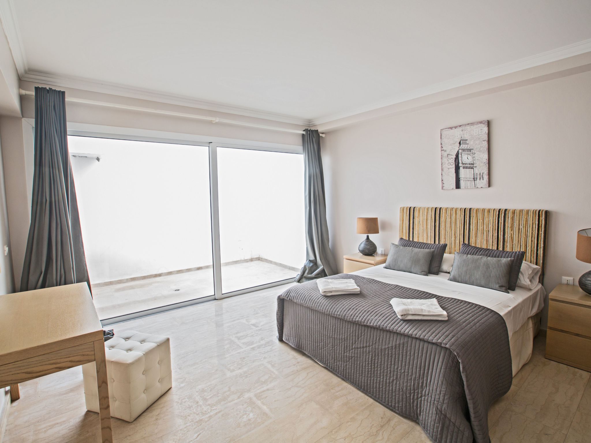 Geräumige Ferienvilla mit atemberaubendem Ausblick-Image-tags.info