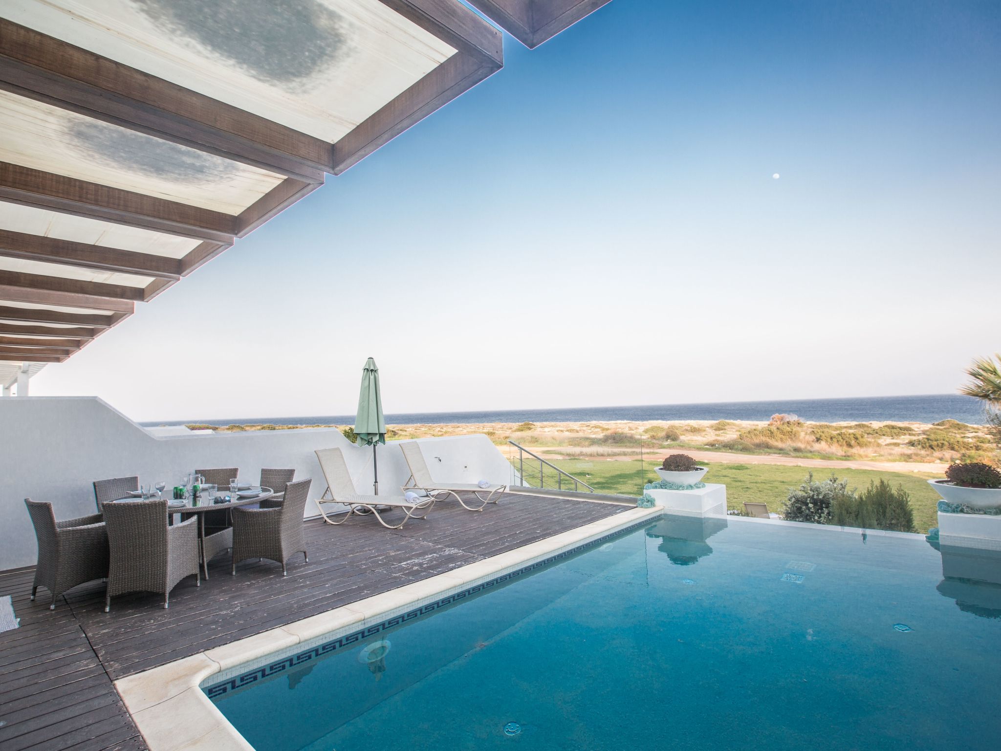 Geräumige Ferienvilla mit atemberaubendem Ausblick-Image-tags.info