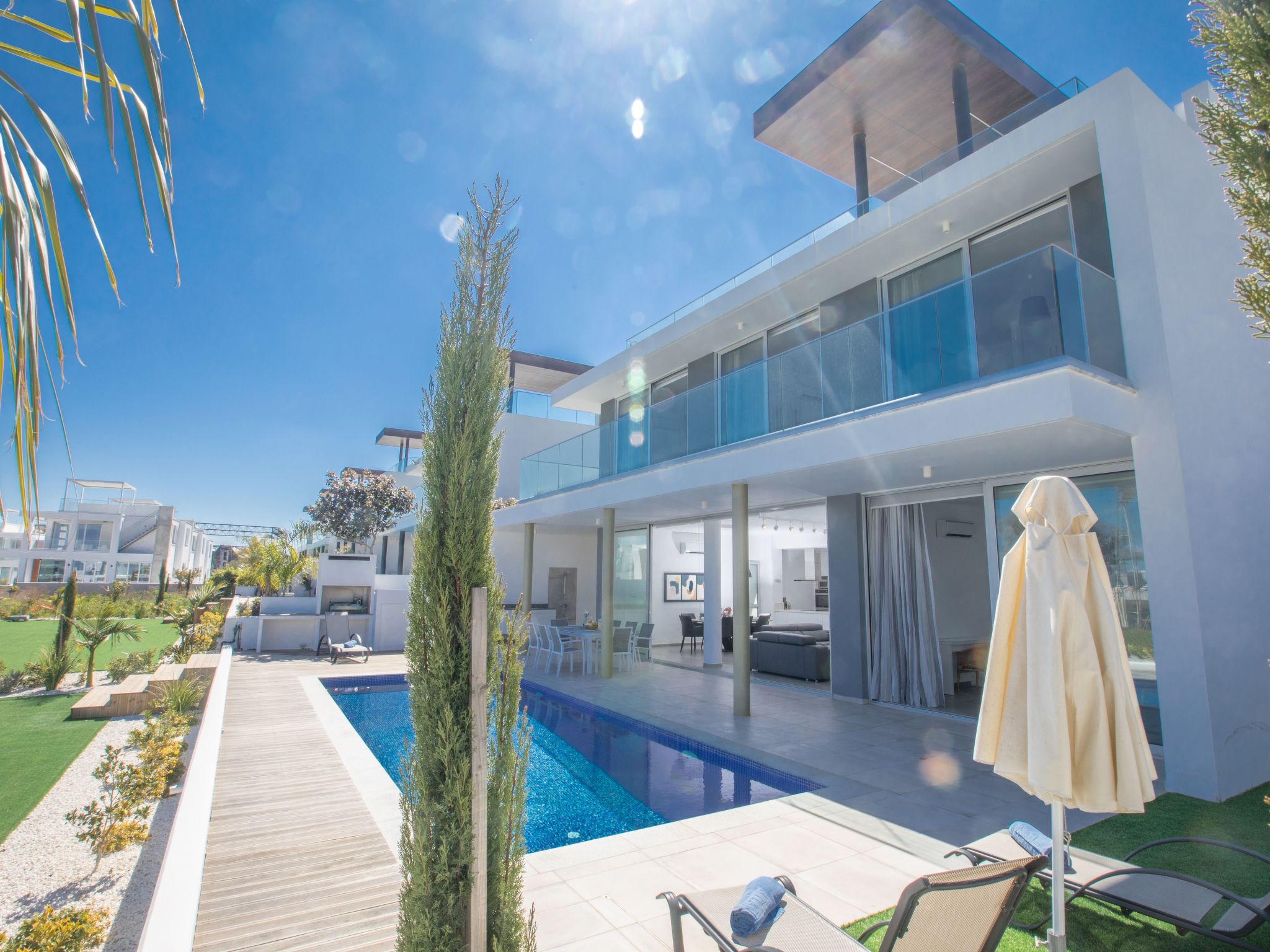 Schöne Villa Olivine Pearl OL5 mit Garten-Image-tags.info