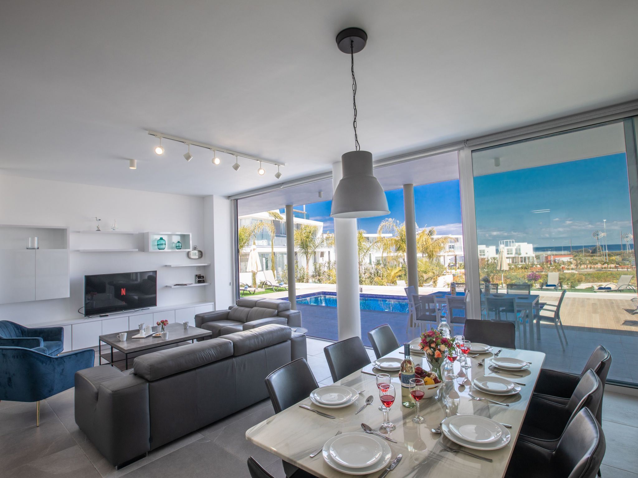 Schöne Villa Olivine Pearl OL5 mit Garten-Image-tags.info