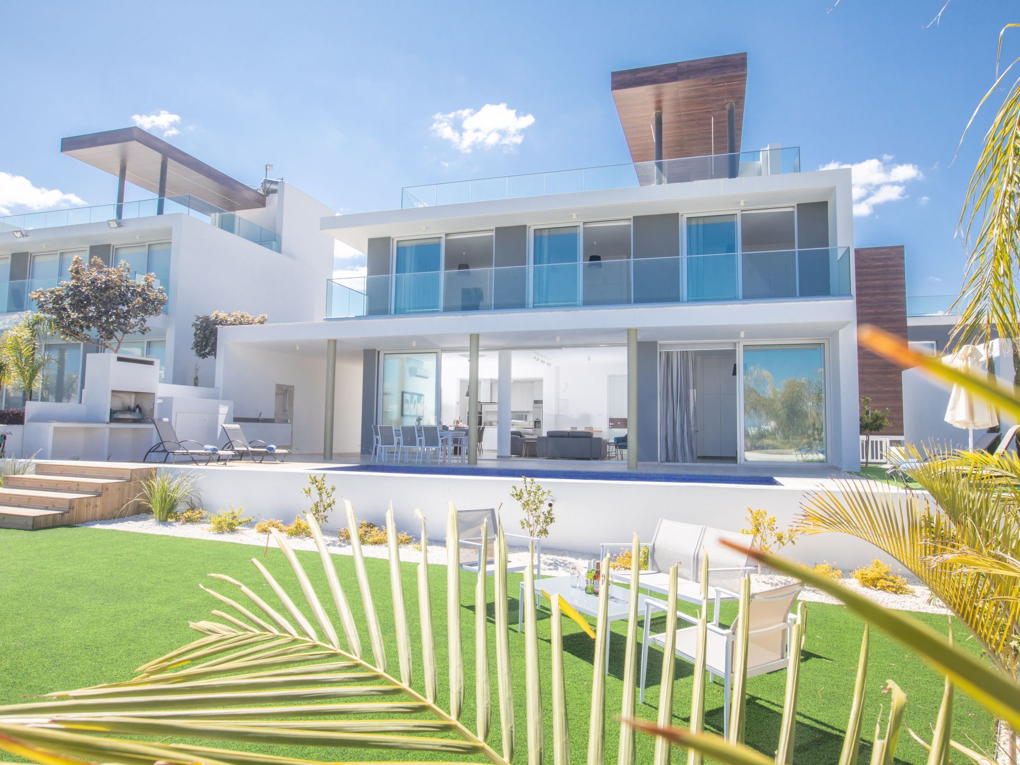 Schöne Villa Olivine Pearl OL5 mit Garten-Image-tags.info