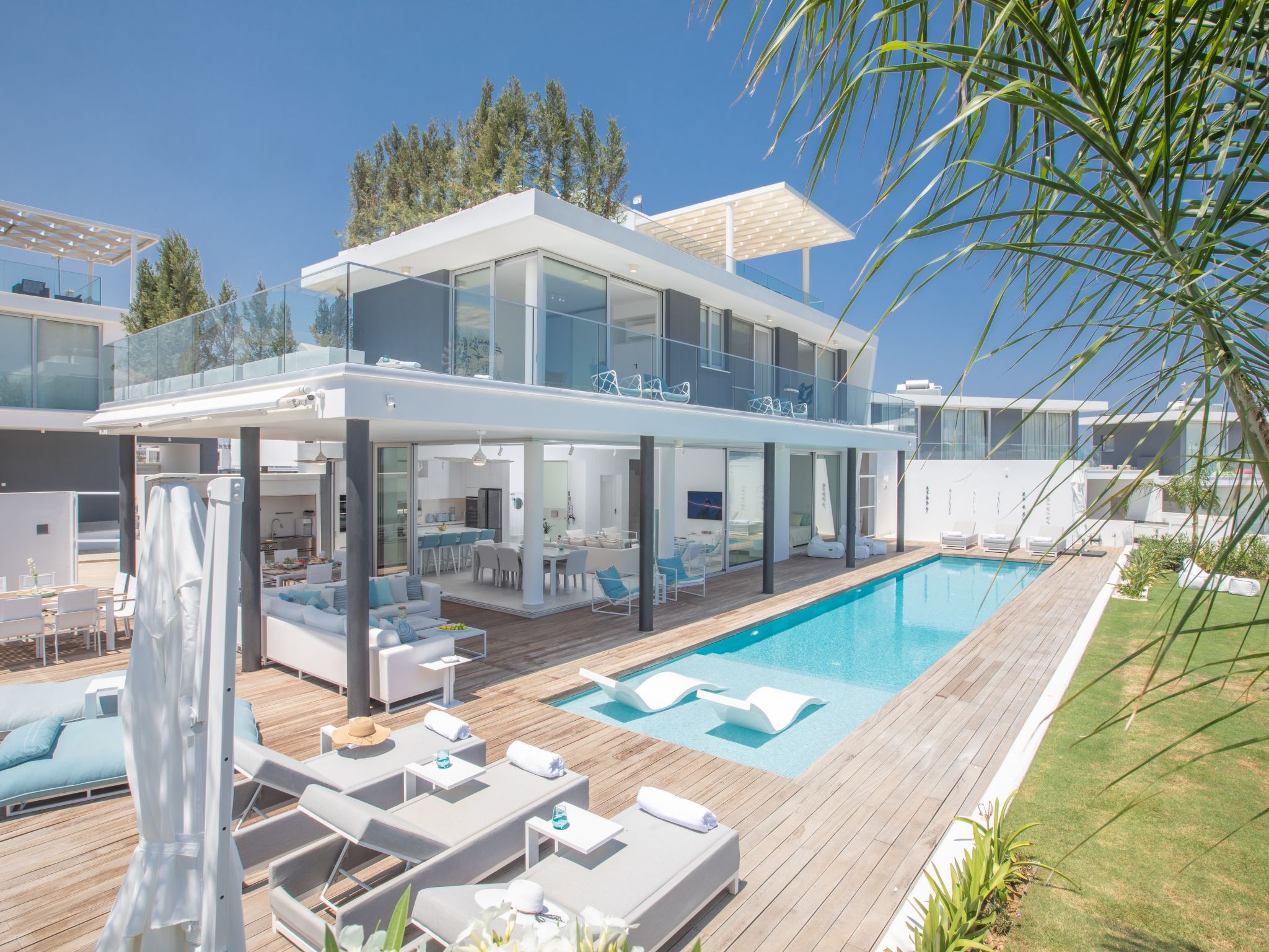 Protaras Olivine Villa mit herrlichem Garten, Pool