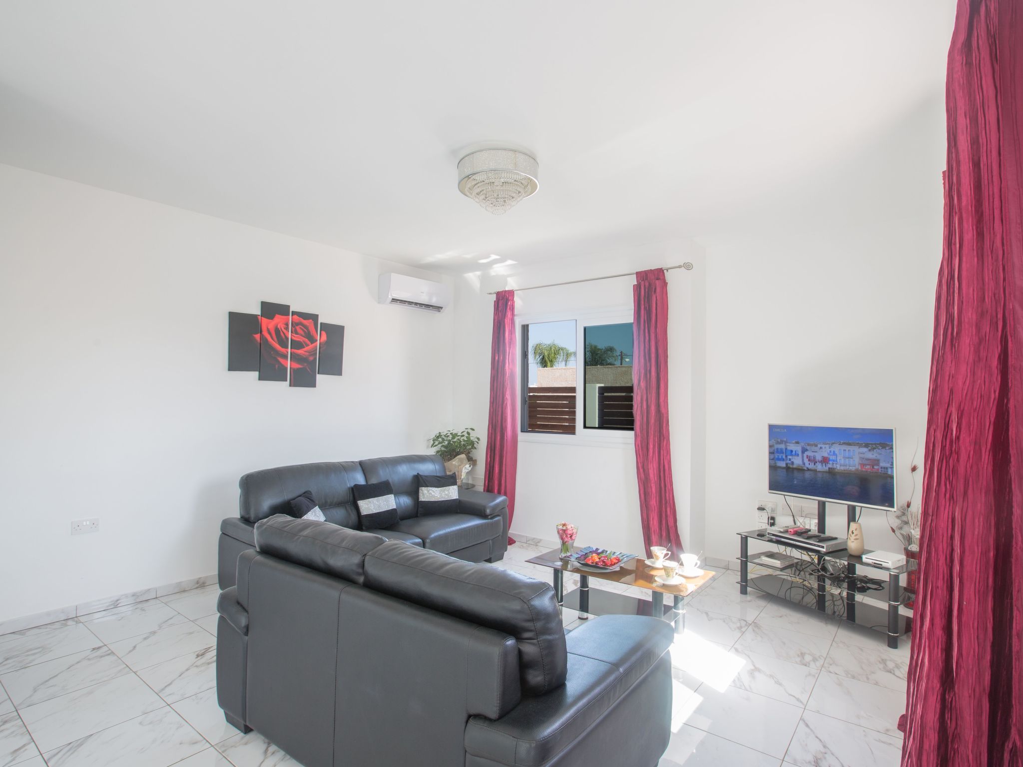 3 Schlafzimmer Villa mit Pool in Protaras Zentrum-Image-tags.info