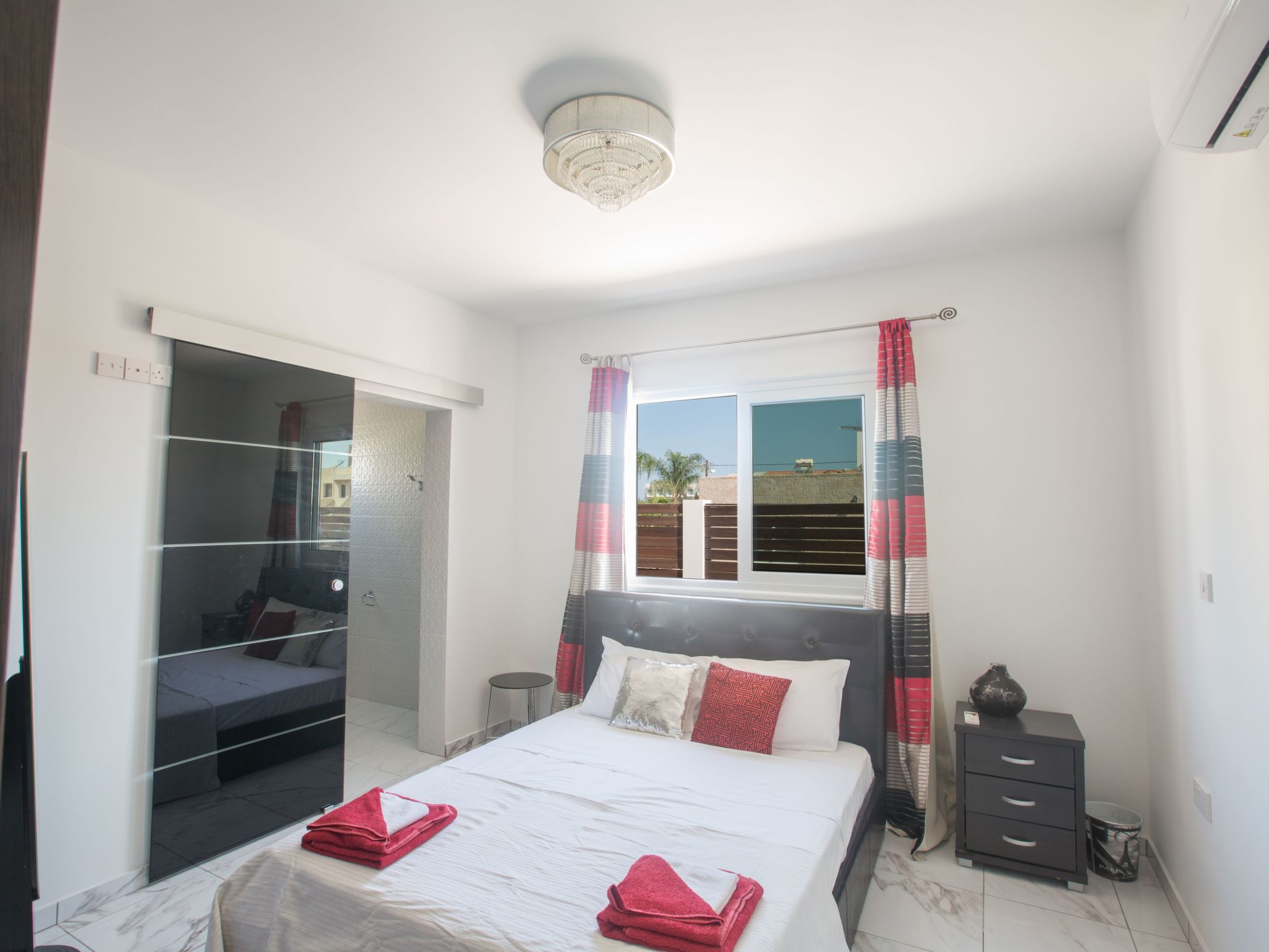 3 Schlafzimmer Villa mit Pool in Protaras Zentrum-Image-tags.info