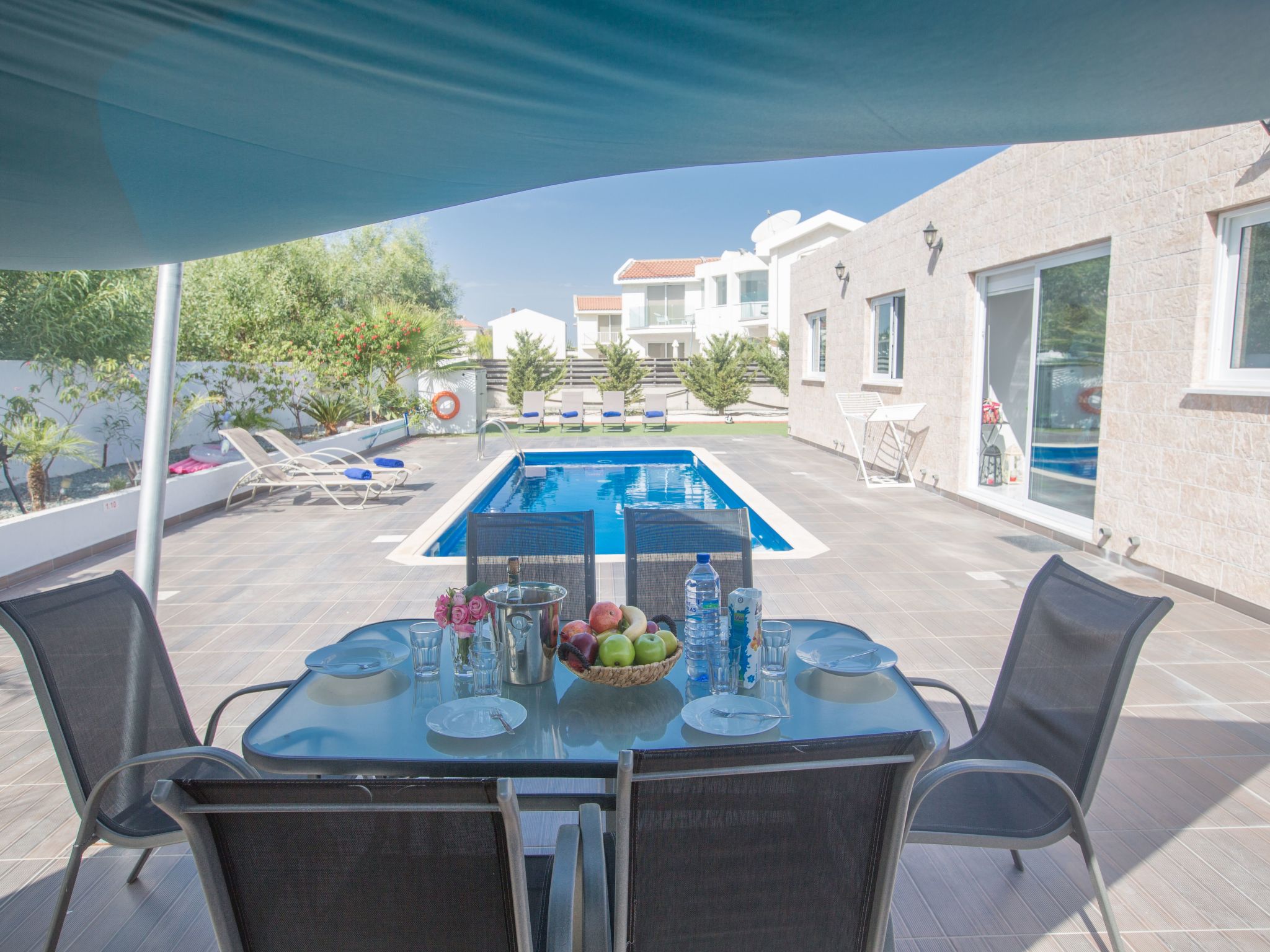 3 Schlafzimmer Villa mit Pool in Protaras Zentrum-Image-tags.info