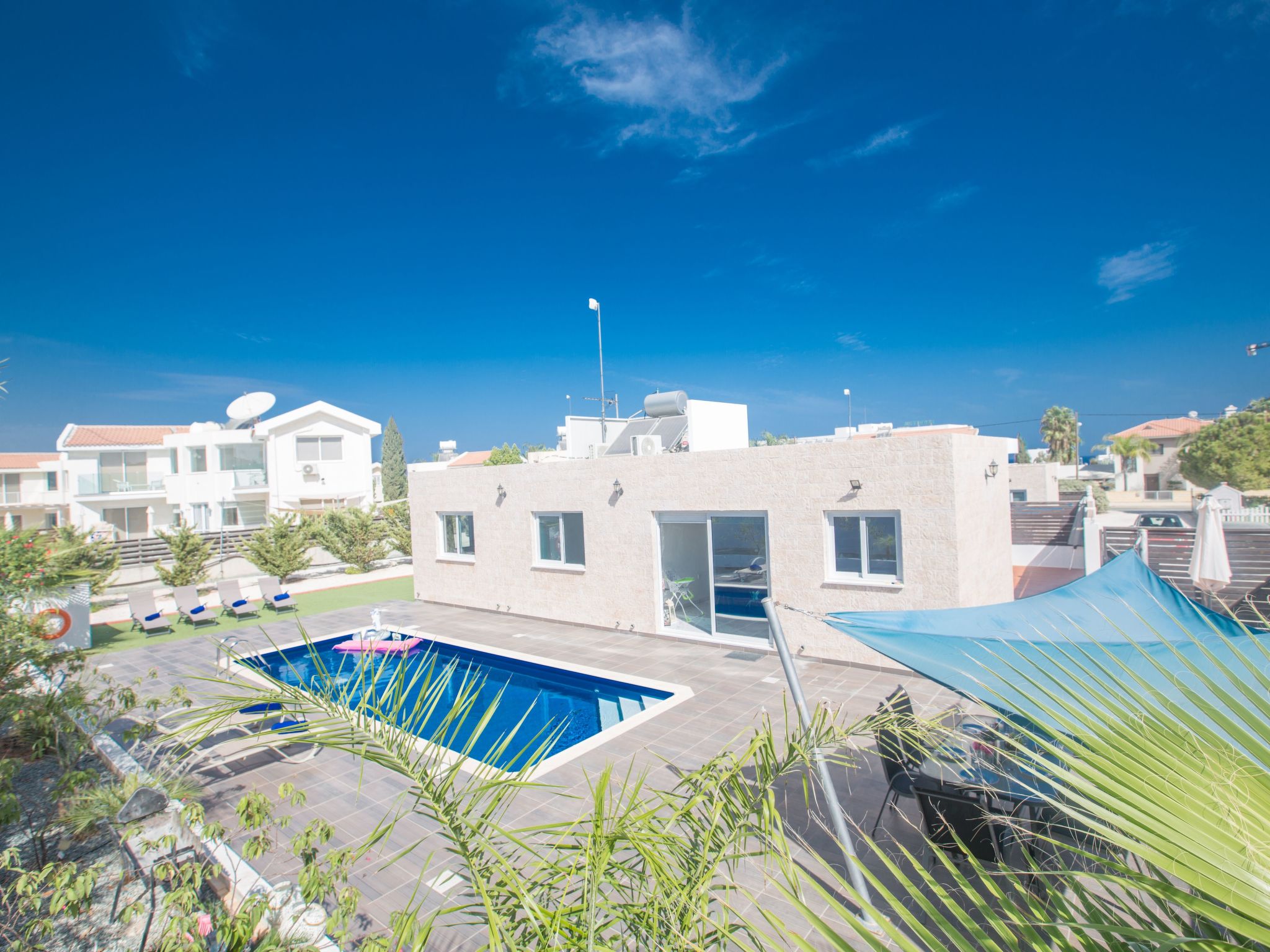 3 Schlafzimmer Villa mit Pool in Protaras Zentrum-Image-tags.info