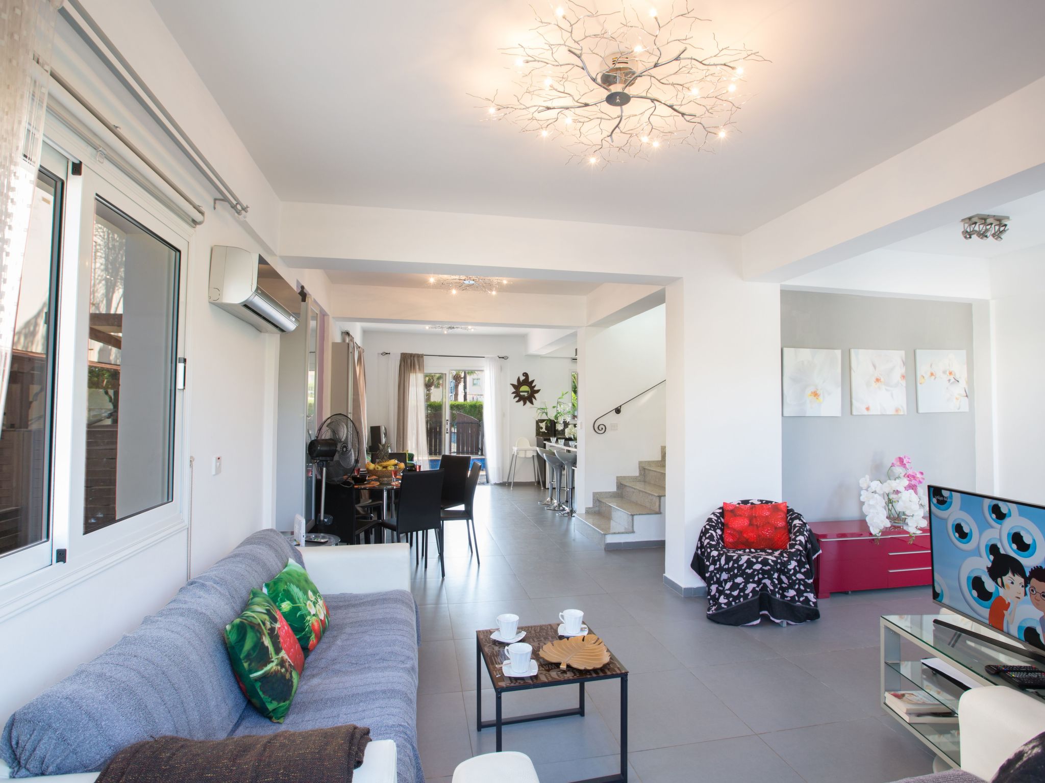 Charmante 3-Schlafzimmer-Villa DI12 mit privatem Pool-Image-tags.info