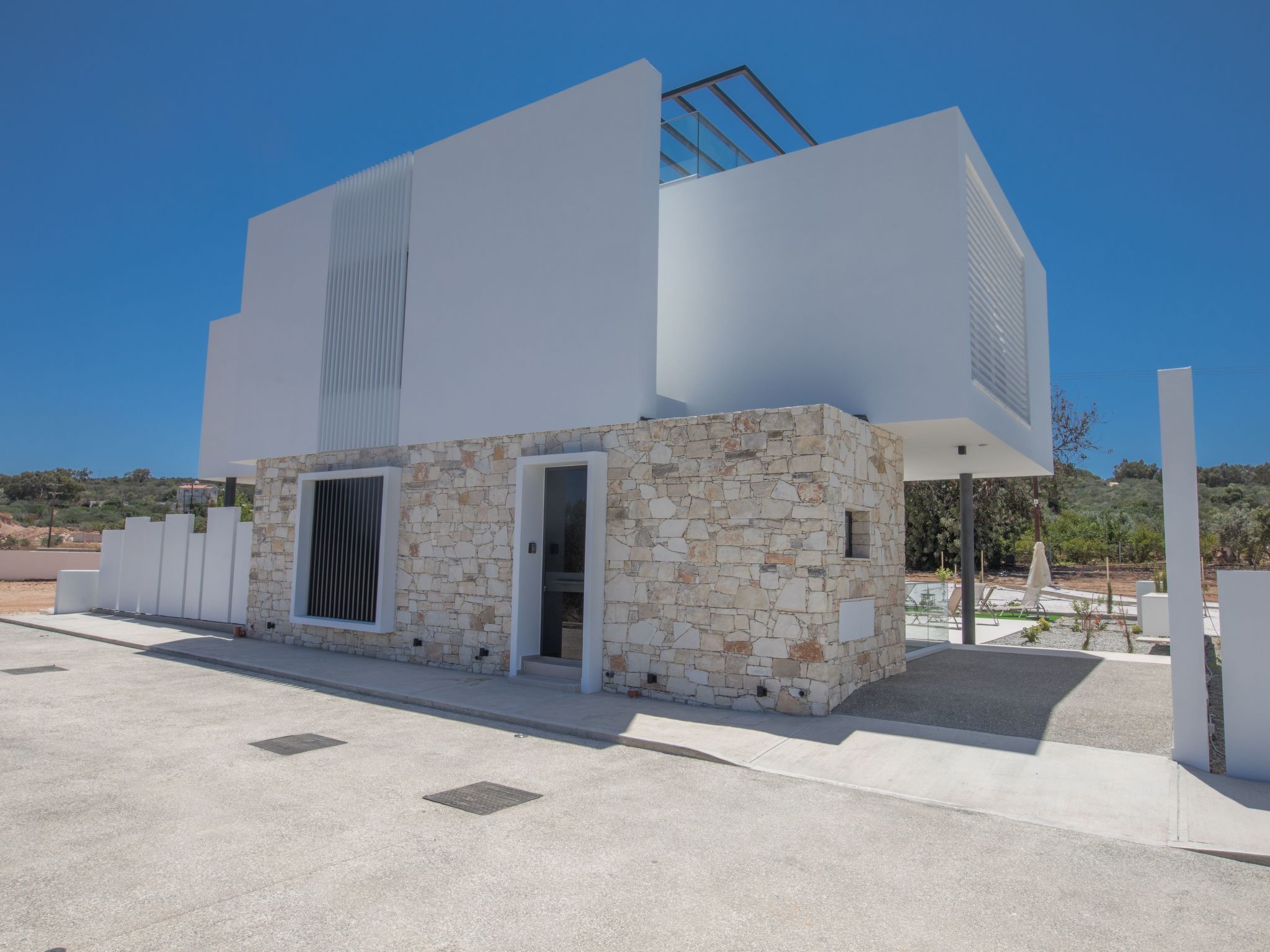 Geräumige Villa mit großem Garten und Pool-Image-tags.info