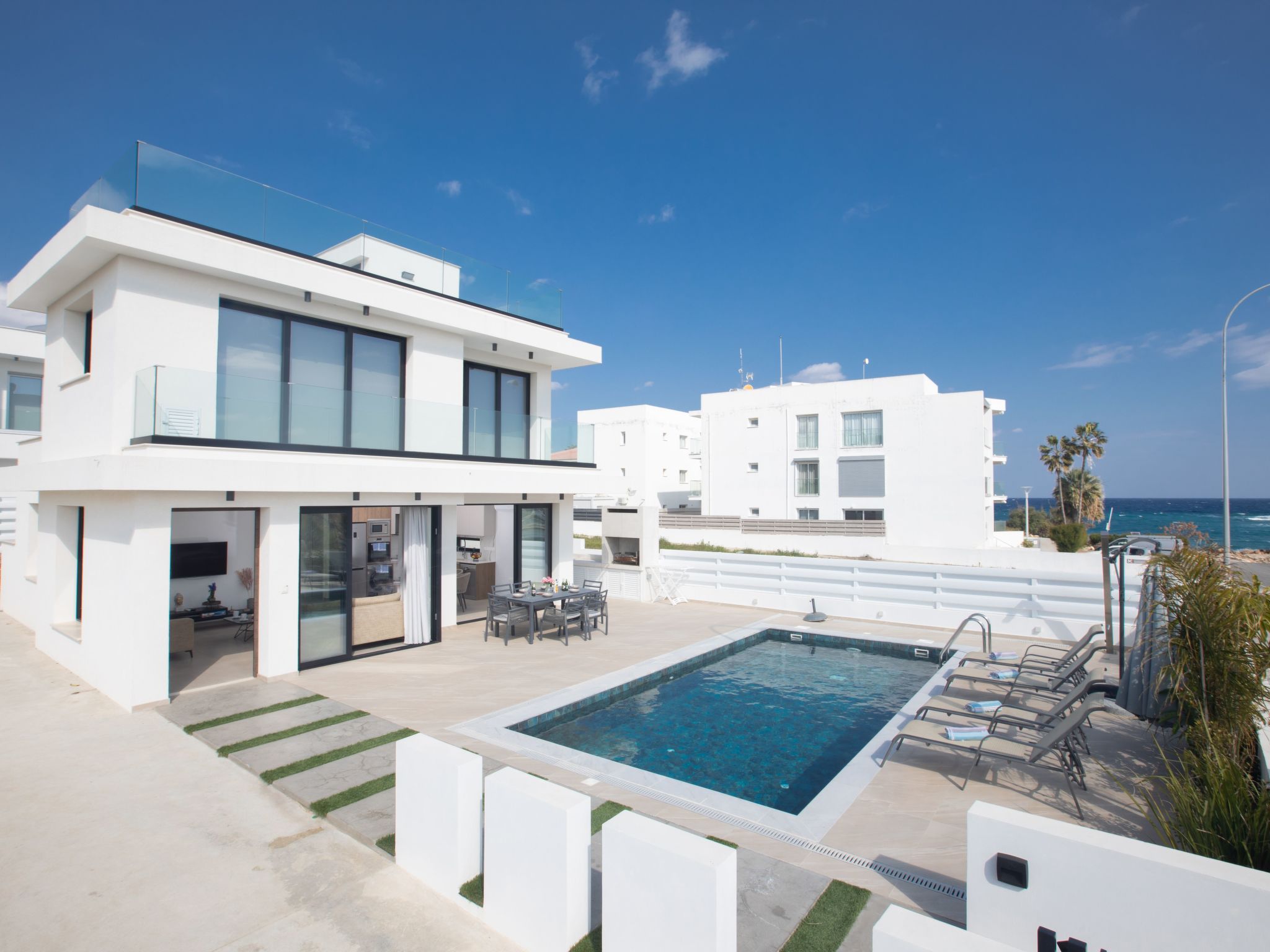 Haus in Paralimni mit Doppelveranda