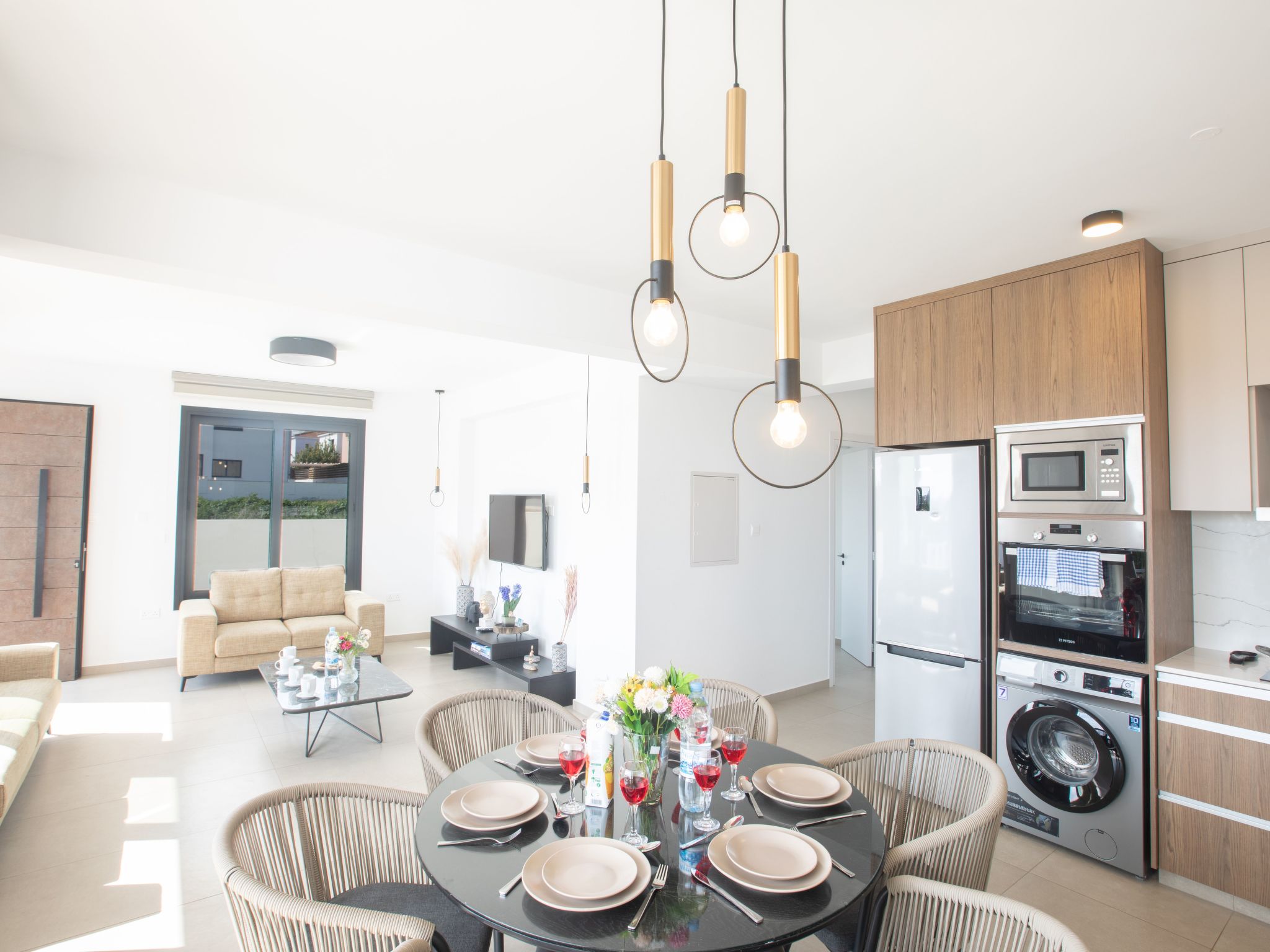 Haus in Paralimni mit Doppelveranda-Image-tags.info