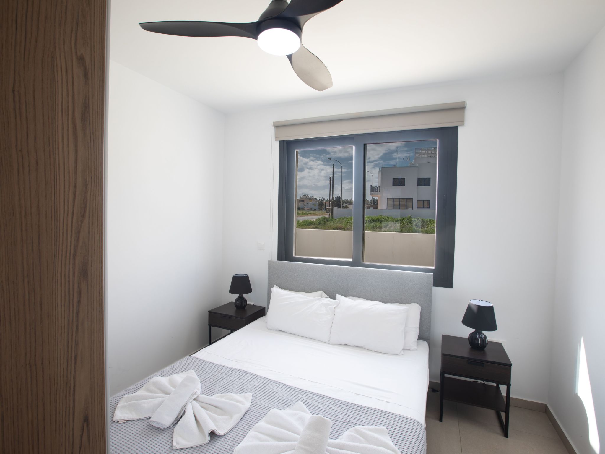 Haus in Paralimni mit Doppelveranda-Image-tags.info