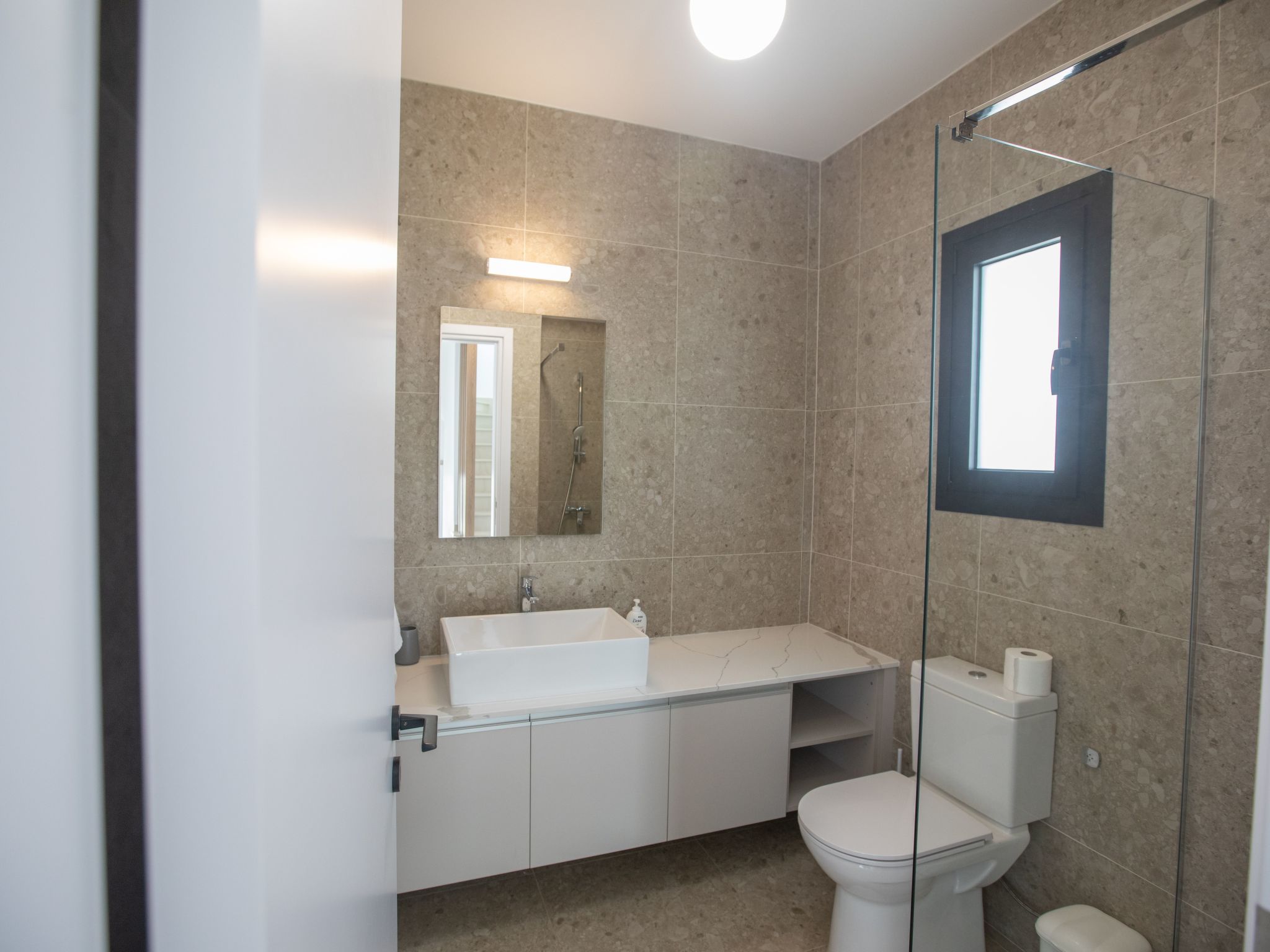 Haus in Paralimni mit Doppelveranda-Image-tags.info