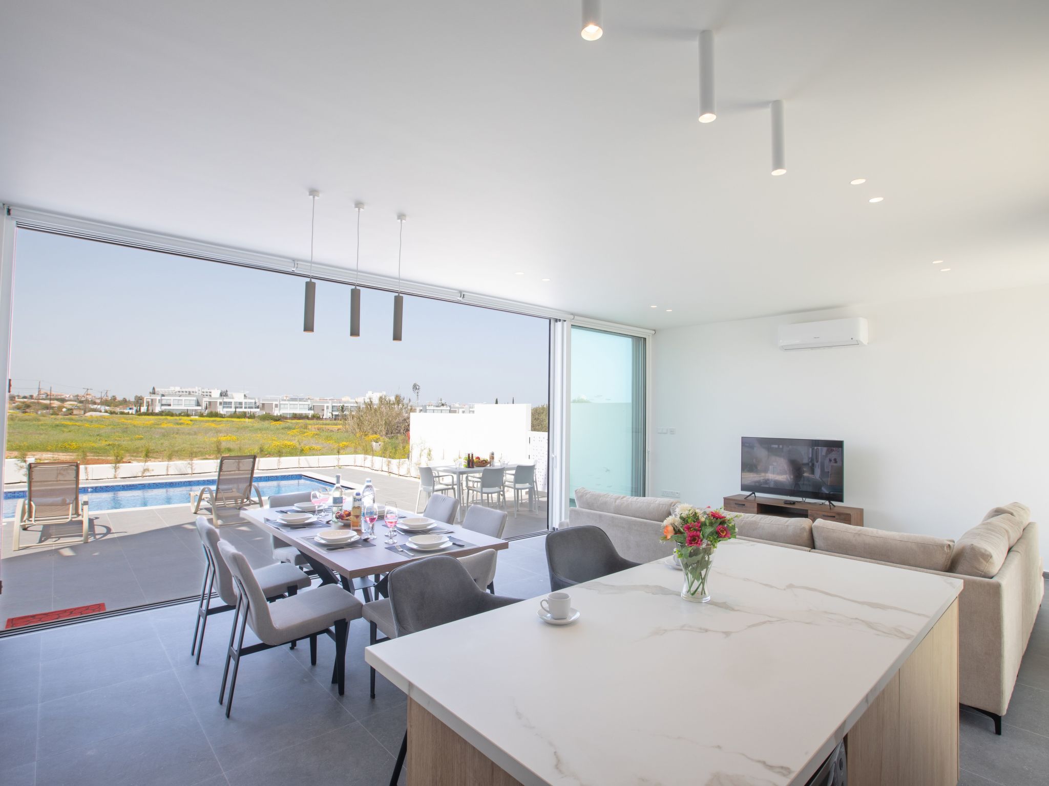 Ferienvilla Vie Bleu mit großem Pool-Image-tags.info