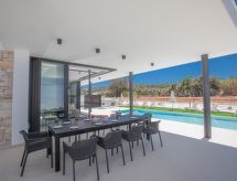 Ruim vrijstaand huis in Protaras met grote tuin, vlakbij het strand - thumbnail 5