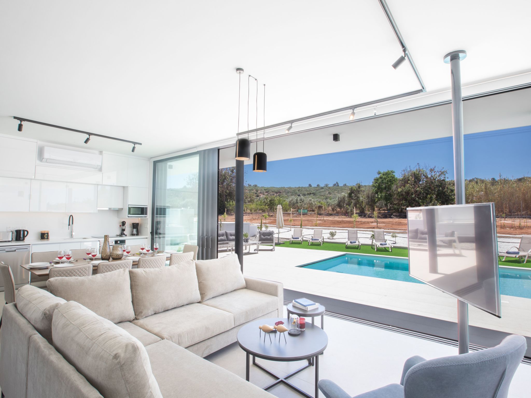 In Protaras mit großem Garten-Image-tags.info