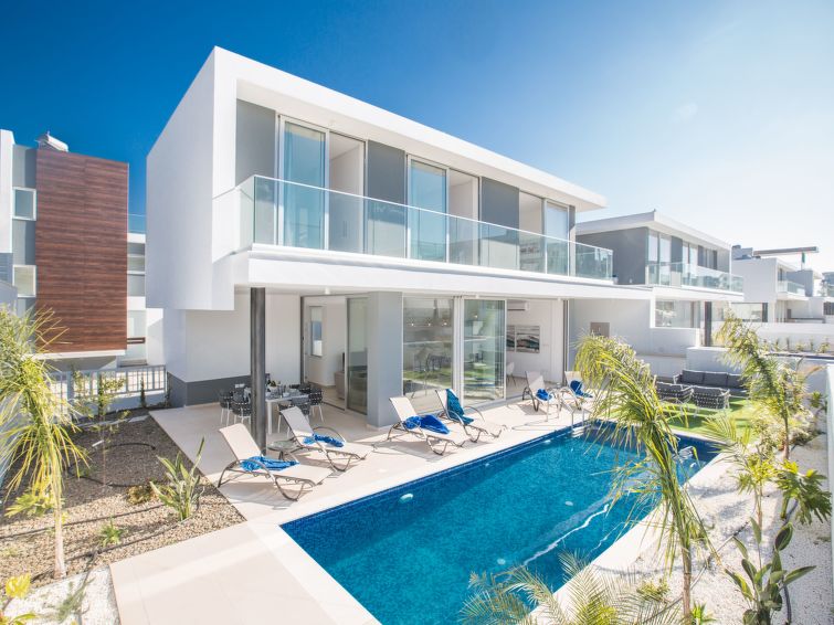 3-schlafzimmer-villa Mit Privatem Pool Im Zentrum - Protaras