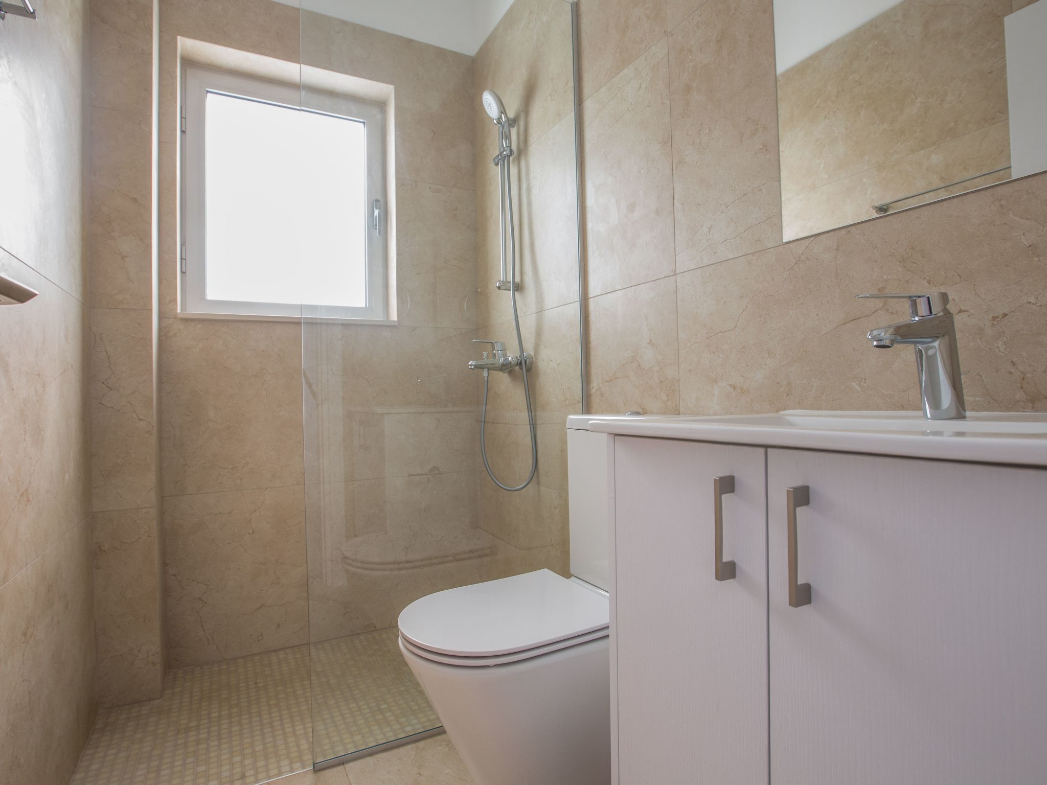 3-Schlafzimmer-Villa mit privatem Pool im Zentrum-Image-tags.info