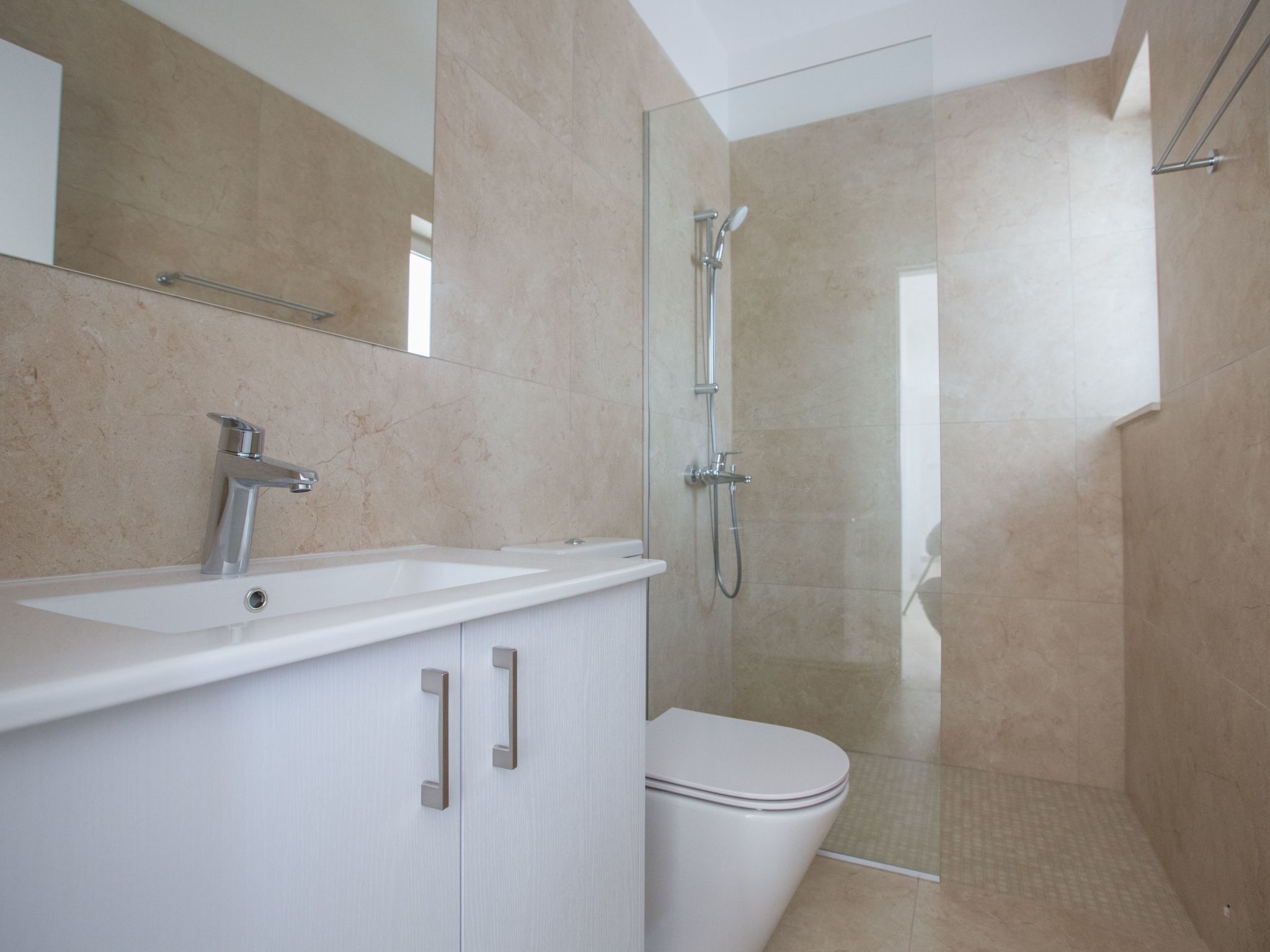 3-Schlafzimmer-Villa mit privatem Pool im Zentrum-Image-tags.info