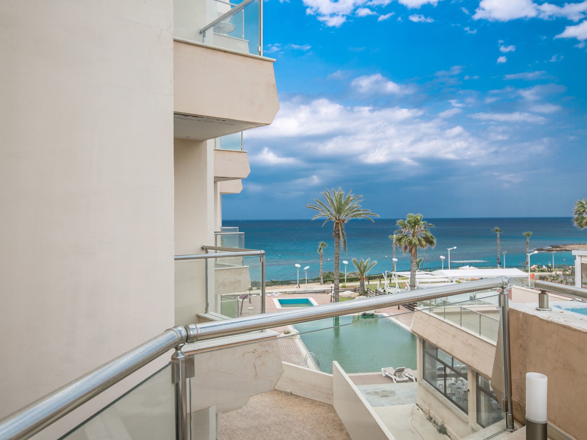 Schöne Wohnung am Meer-Image-tags.info