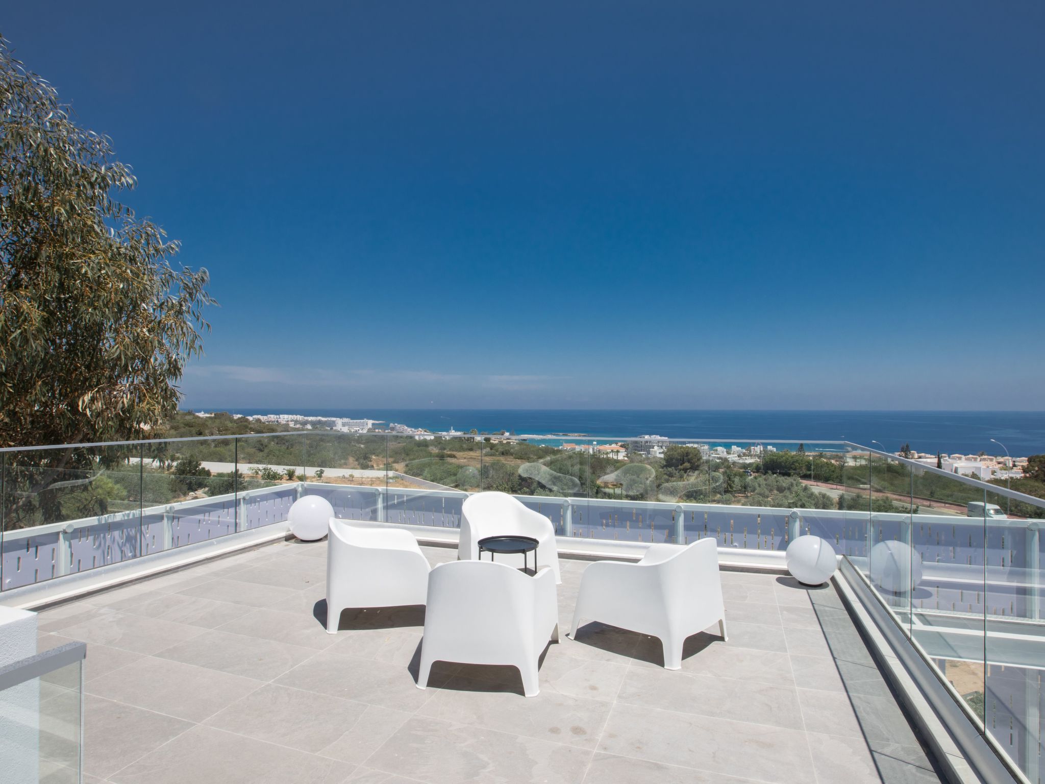 Ferienvilla "Chloe" mit Terrasse und Garten-Image-tags.info