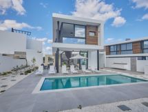 Luxe vrijstaande villa met privézwembad op 500m van zee in Protaras - thumbnail 3