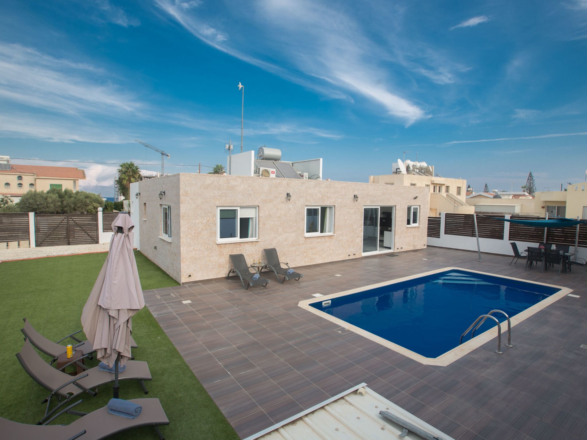 3-Schlafzimmer-Villa in Protaras Zentrum mit Pool