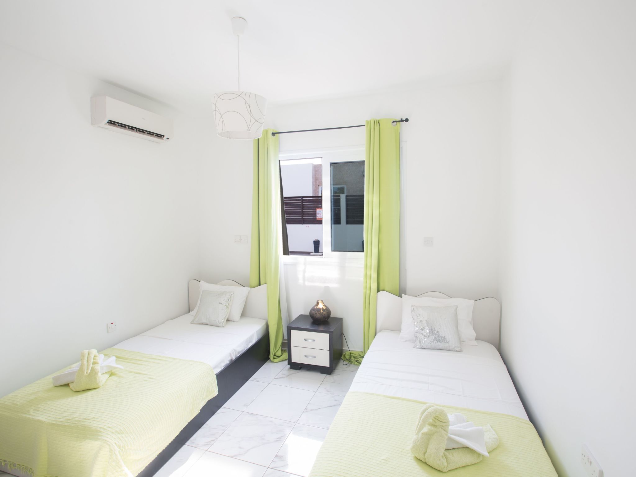 3-Schlafzimmer-Villa in Protaras Zentrum mit Pool-Image-tags.info