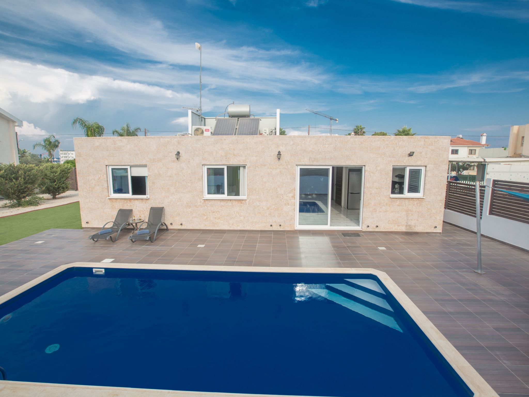 3-Schlafzimmer-Villa in Protaras Zentrum mit Pool-Image-tags.info