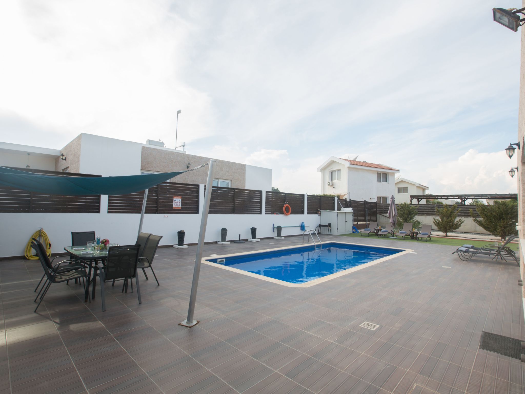 3-Schlafzimmer-Villa in Protaras Zentrum mit Pool-Image-tags.info