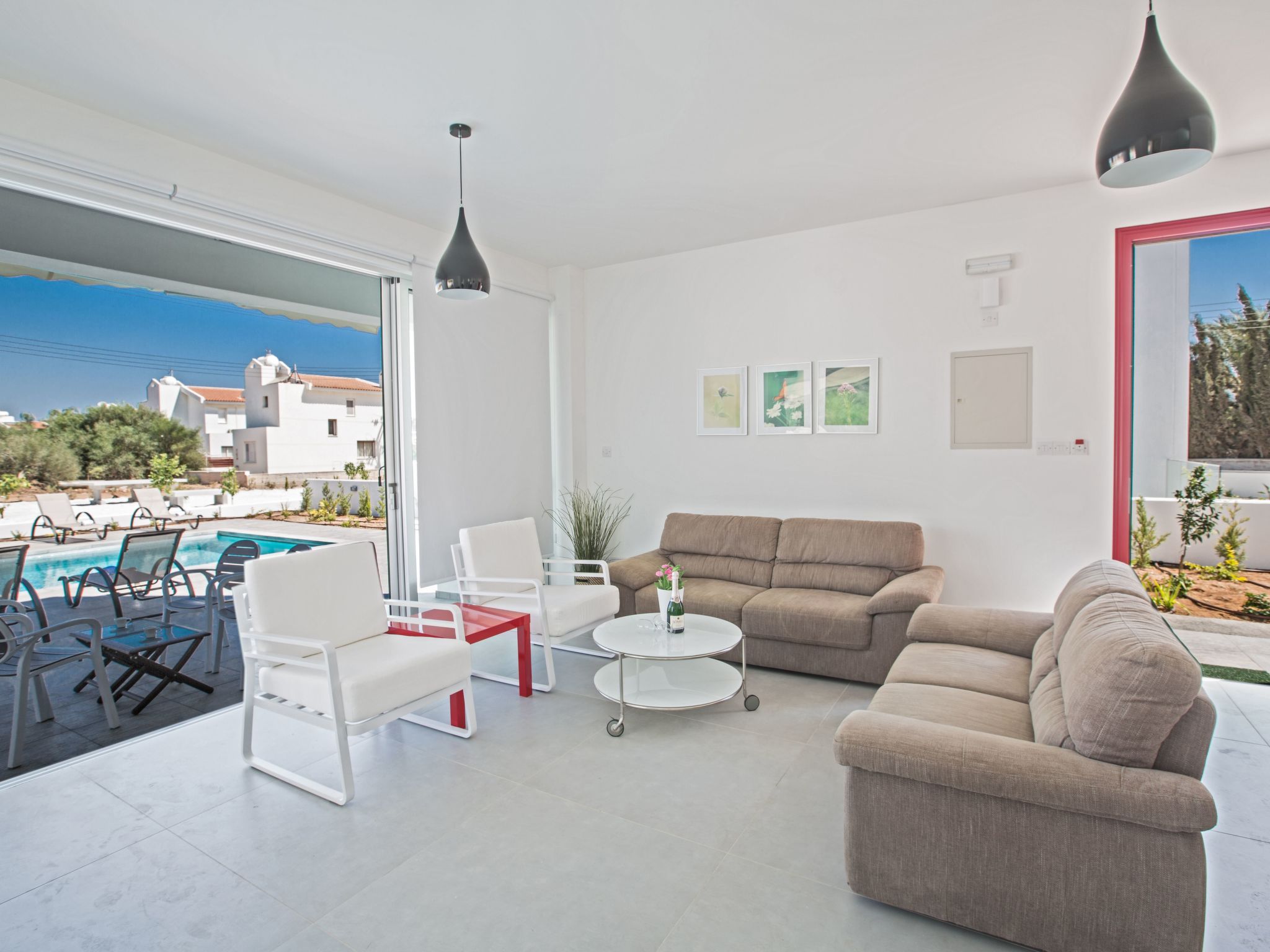 Wunderschöne, geräumige Ferienvilla mit BBQ-Image-tags.info