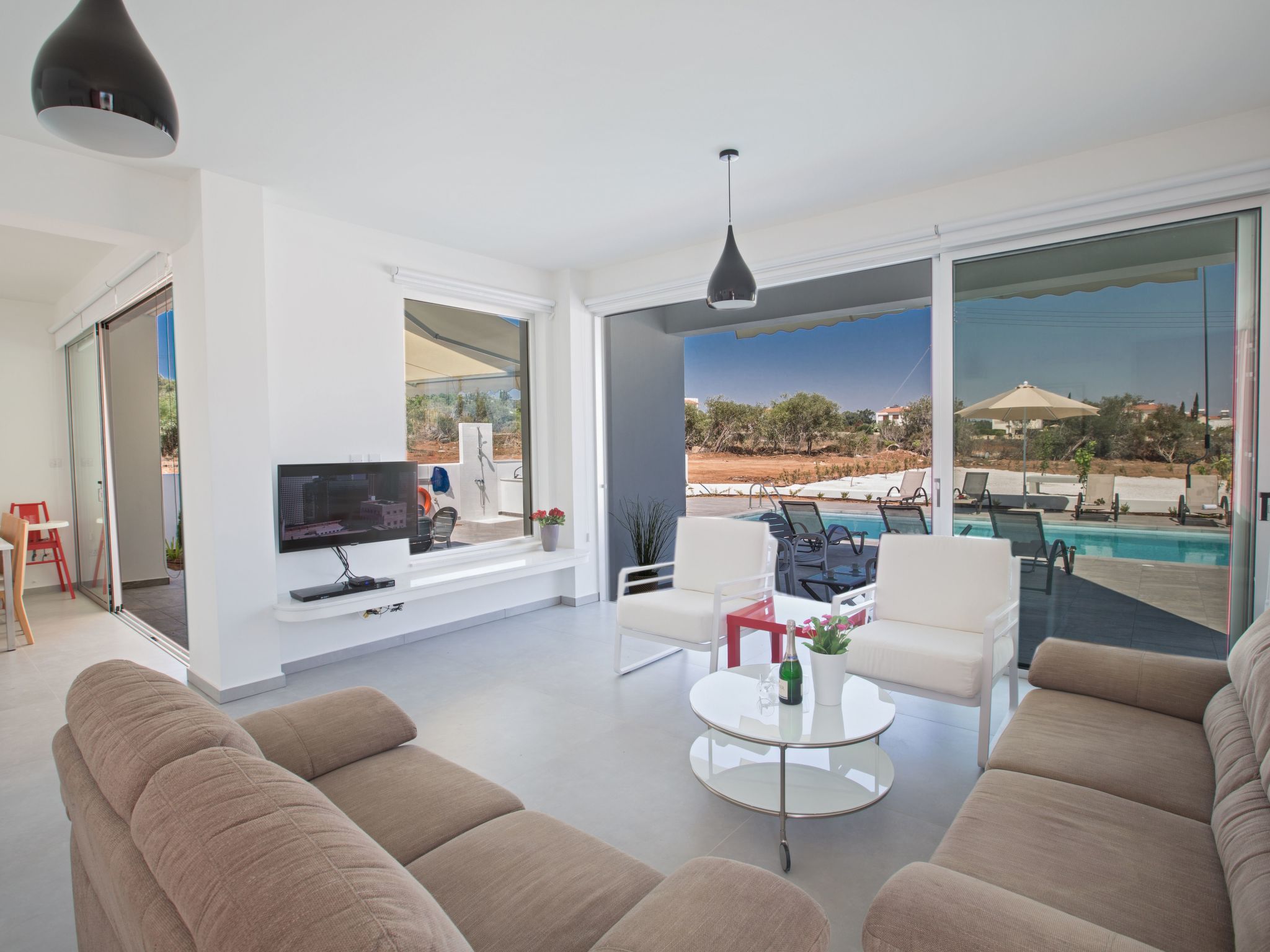 Wunderschöne, geräumige Ferienvilla mit BBQ-Image-tags.info